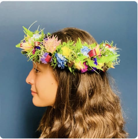 Classic beauty Lei Po'o (Head Lei) - Classicaly Hawaiian style this lei po'o (head lei) consists of a perfect balance of flowers and foliage.  Timeless and always elegant.  Perfect for special occasions and gifts.  All lei are made using seasonal material and will vary in content.  Please contact us directly for any custom orders or requests info@helemelebotanicals.com or 808.226.7667.  We are committed to malama 'aina and strive to use locally sourced material, reduce packaging and reuse and recycle where possible. We will pick up any of our product (vessels, plants and floral supply material) when delivering a subsequent order. At that time, a $5 credit toward future purchase will be issued for each ceramic, metal or wood vessel returned.