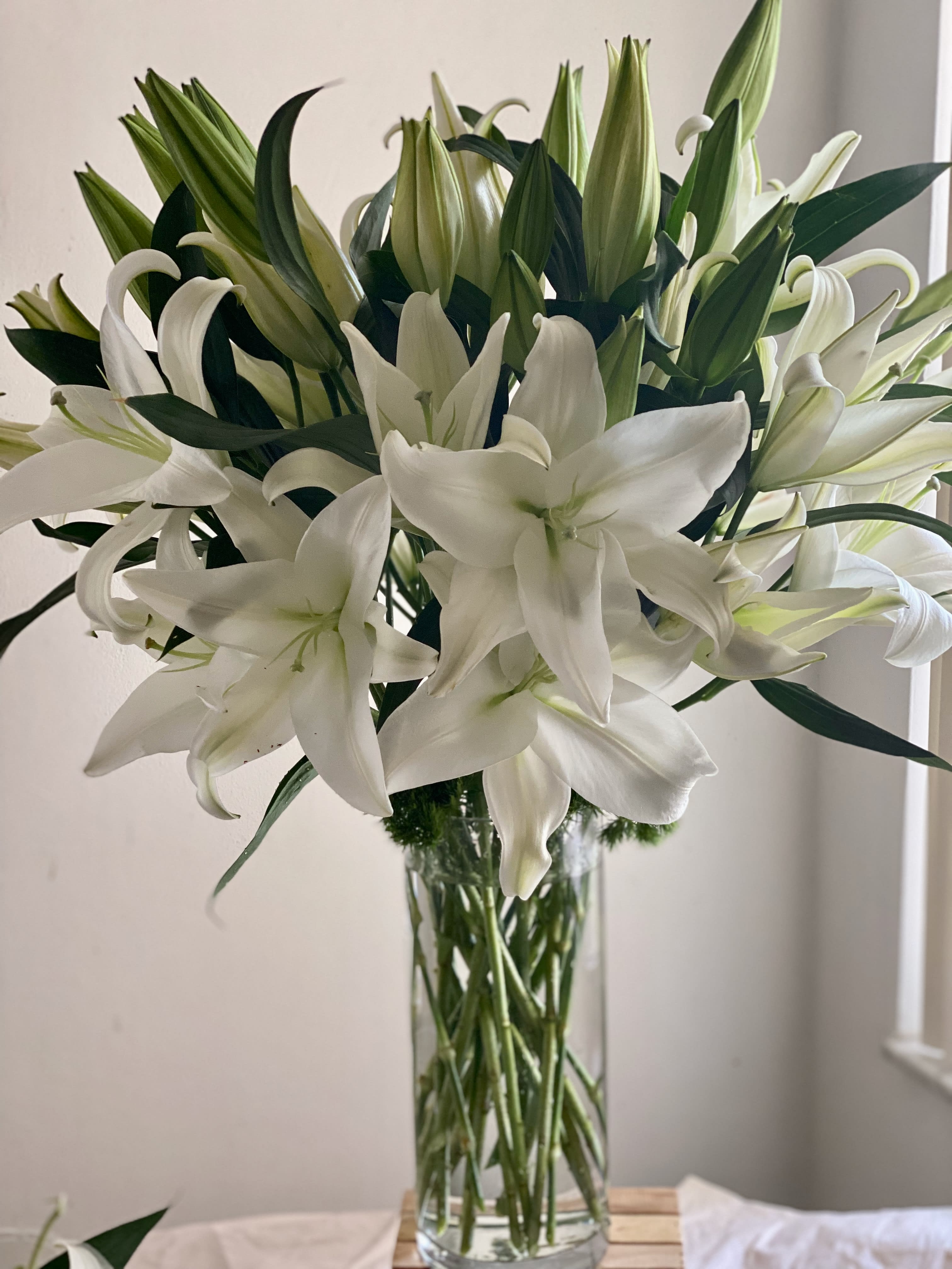 Casablanca Lilies Naturally Scented