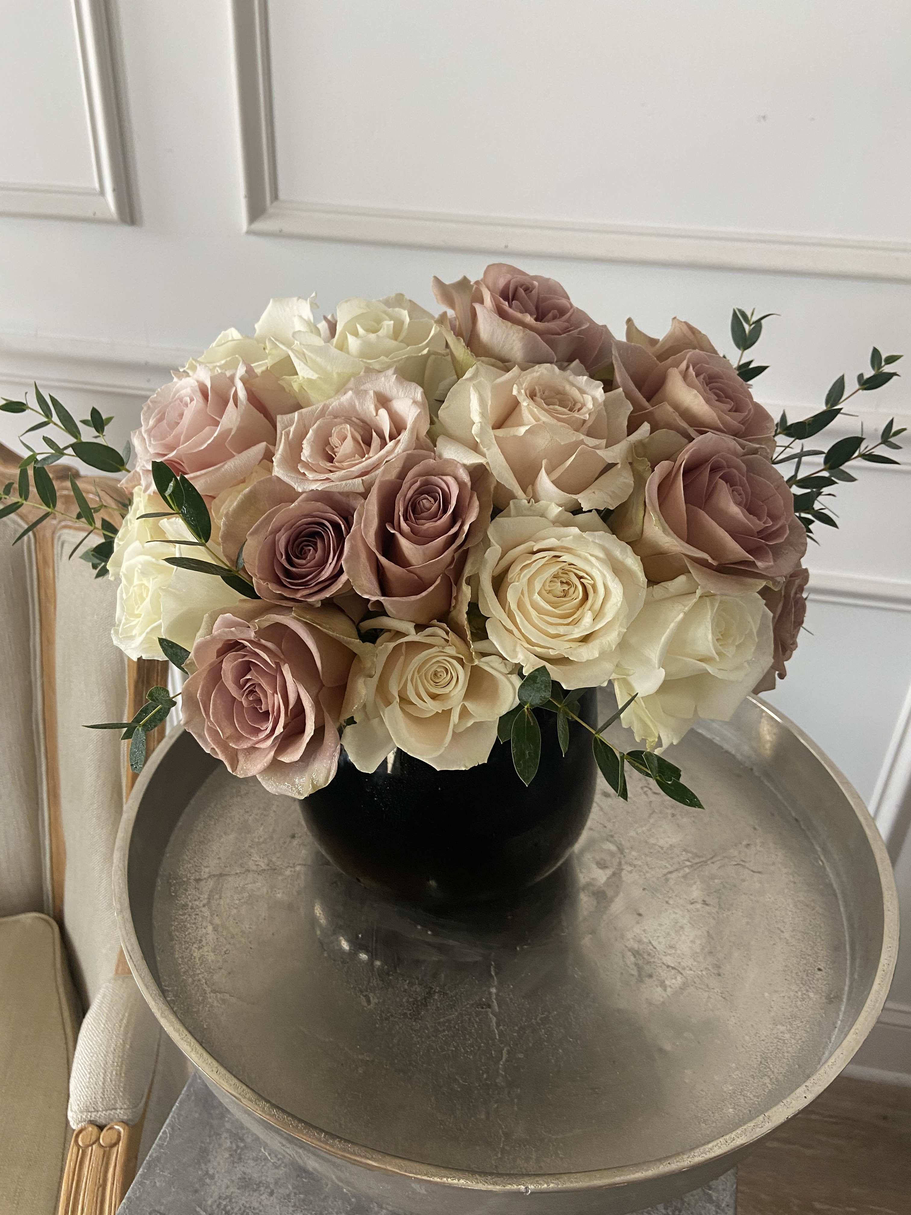 Coffee in Paris - This Neutral Palette of Roses is French inspired! 