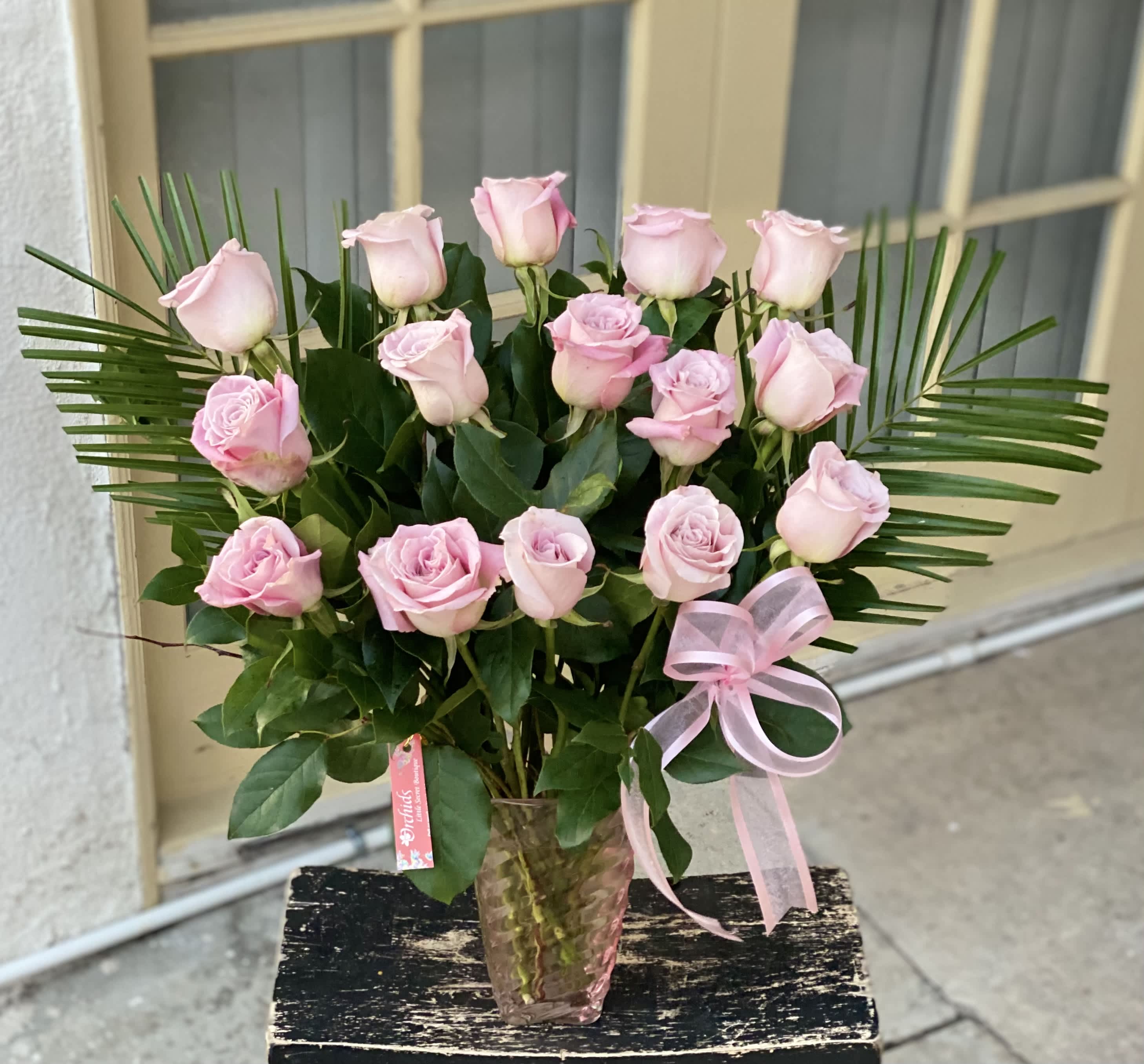 Blush Pink Roses Bouquet In A Pink Vase AVAILABLE NOW SAME DAY