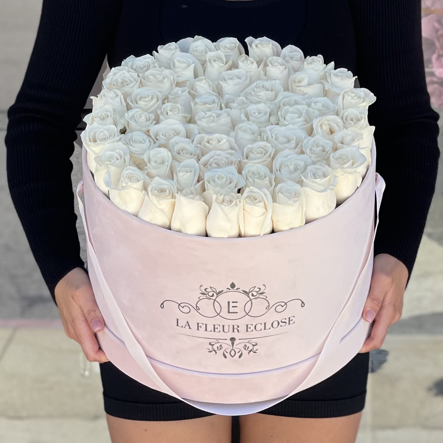 The Pink Kingdom V - 70 fresh white roses in a pink velvet box 