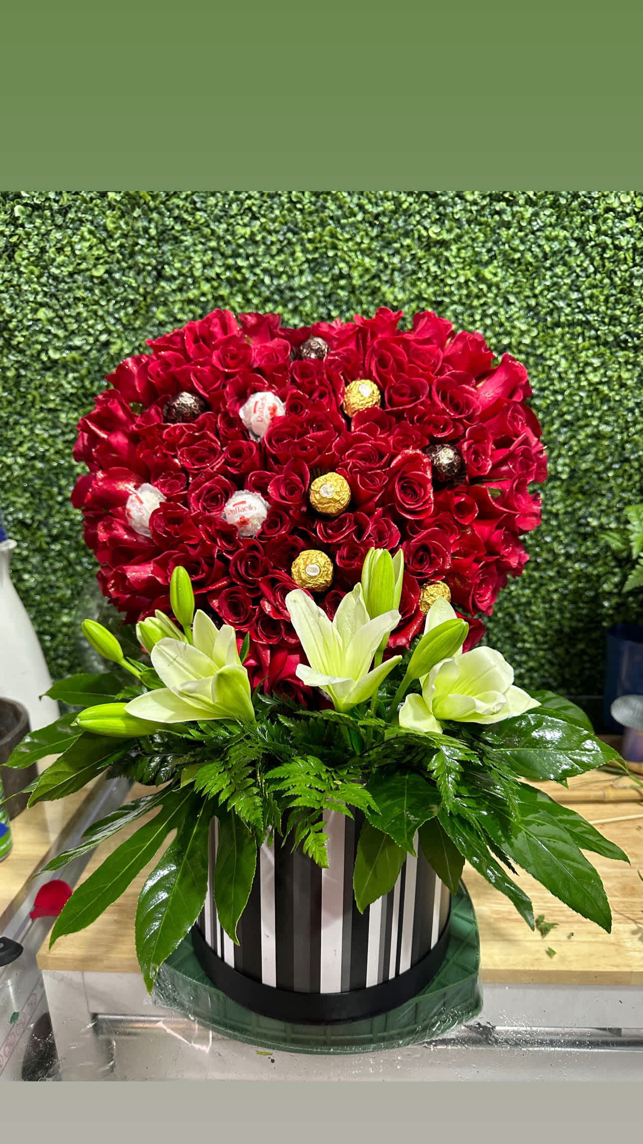 Heart with lilies Heart with lilies - heart with chocolates and lilies in a high box