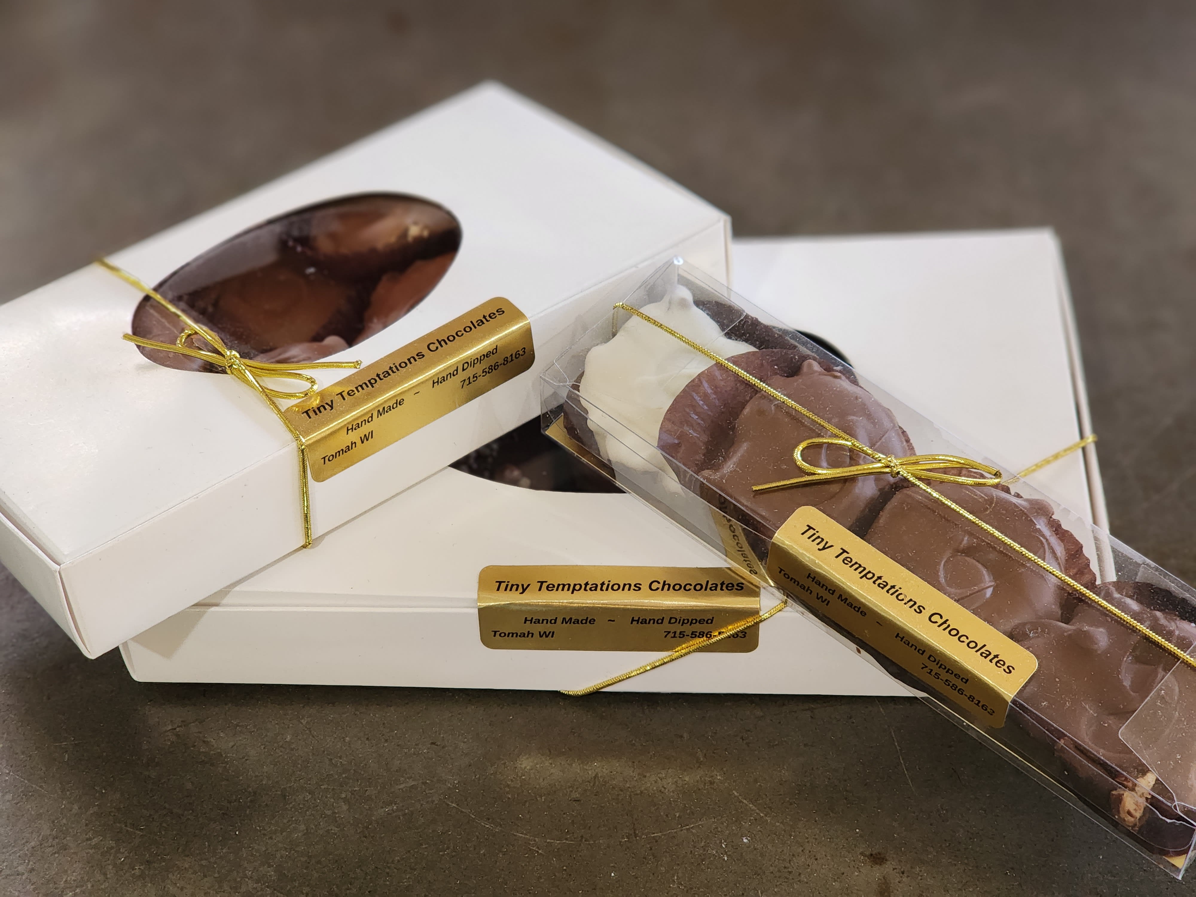 Tiny Temptations Chocolates - Local, Handmade Chocolates Std 1/4#     Dlx 1/2#     PM 1#