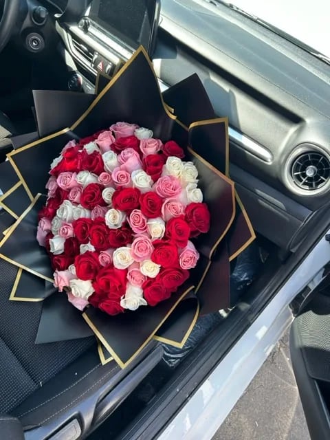 Bouquet of roses near hotsell me