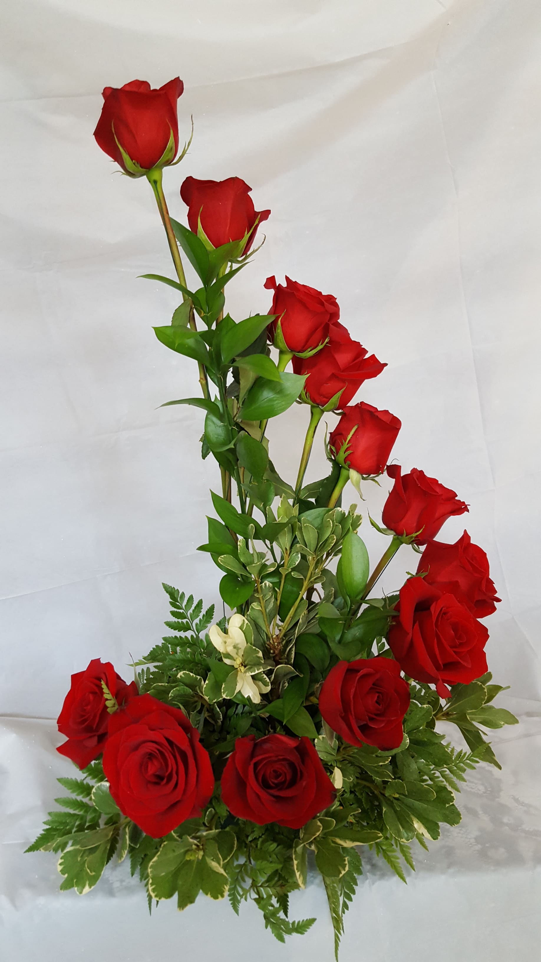 Rose Tower in Warren, OH Jensen's Flowers & Gifts, Inc.