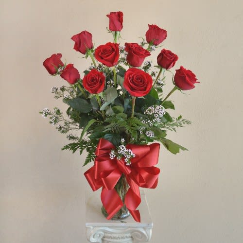 Red Rose Romance   - Classic Red Rose arrangement with 12, 18 or 24 long stem equadorian roses  THIS ALSO CAN BE DONE IN PINK, ORANGE, WHITE, PEACH, LAVENDER AND YELLOW PLEASE SPECIFY IN SPECIAL INSTRUCTIONS