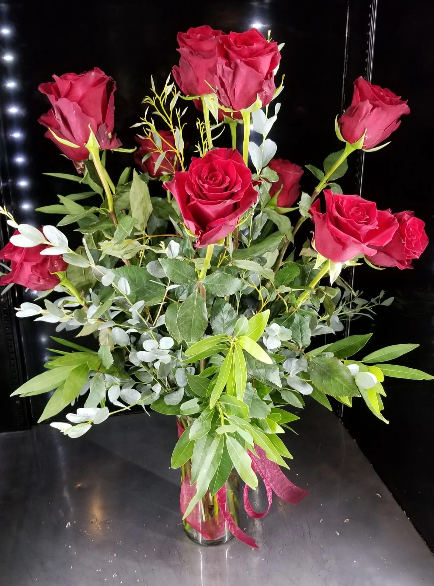 Classic Red Roses in Wayzata, MN  Candlelight Florist, Gifts & Flower  Delivery