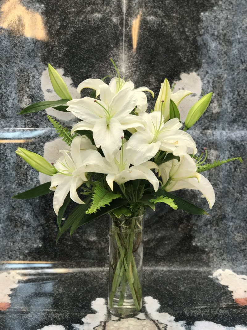 VCY006 Casablanca Lilies