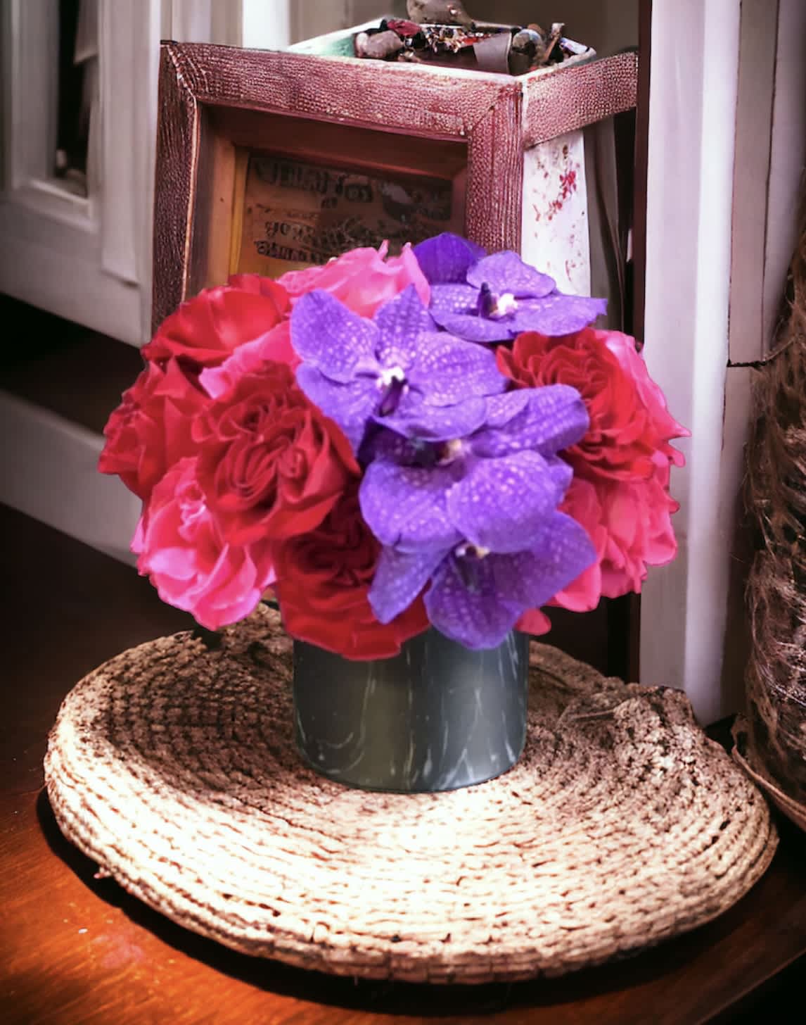 Red with Marble Red with Marble - Flower : red rose, Purple vanda orchid Vase : 6”by 6” black Marble vase