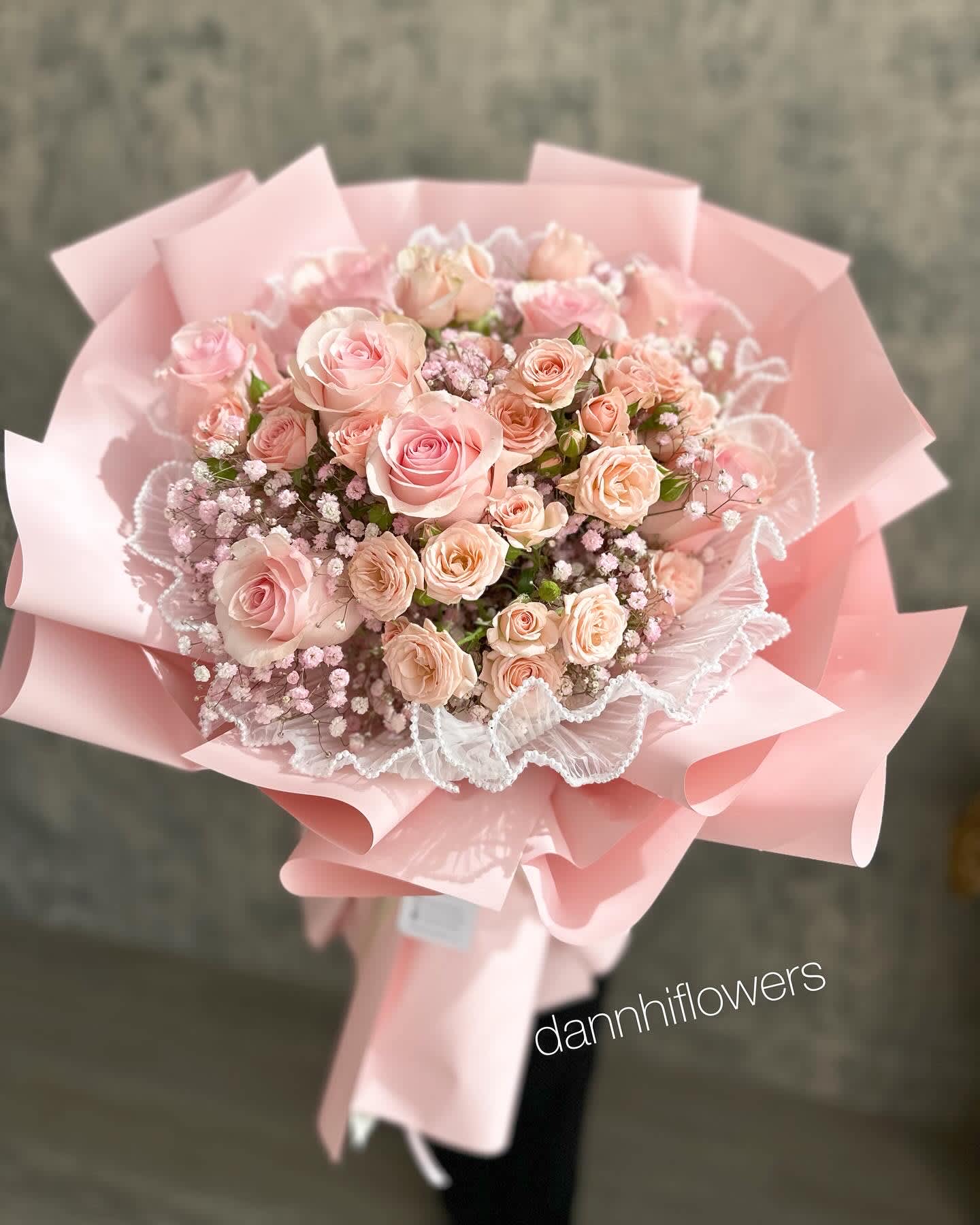 Blushing blossom  - Photo is at standard size. Deluxe size is slightly bigger and more roses.