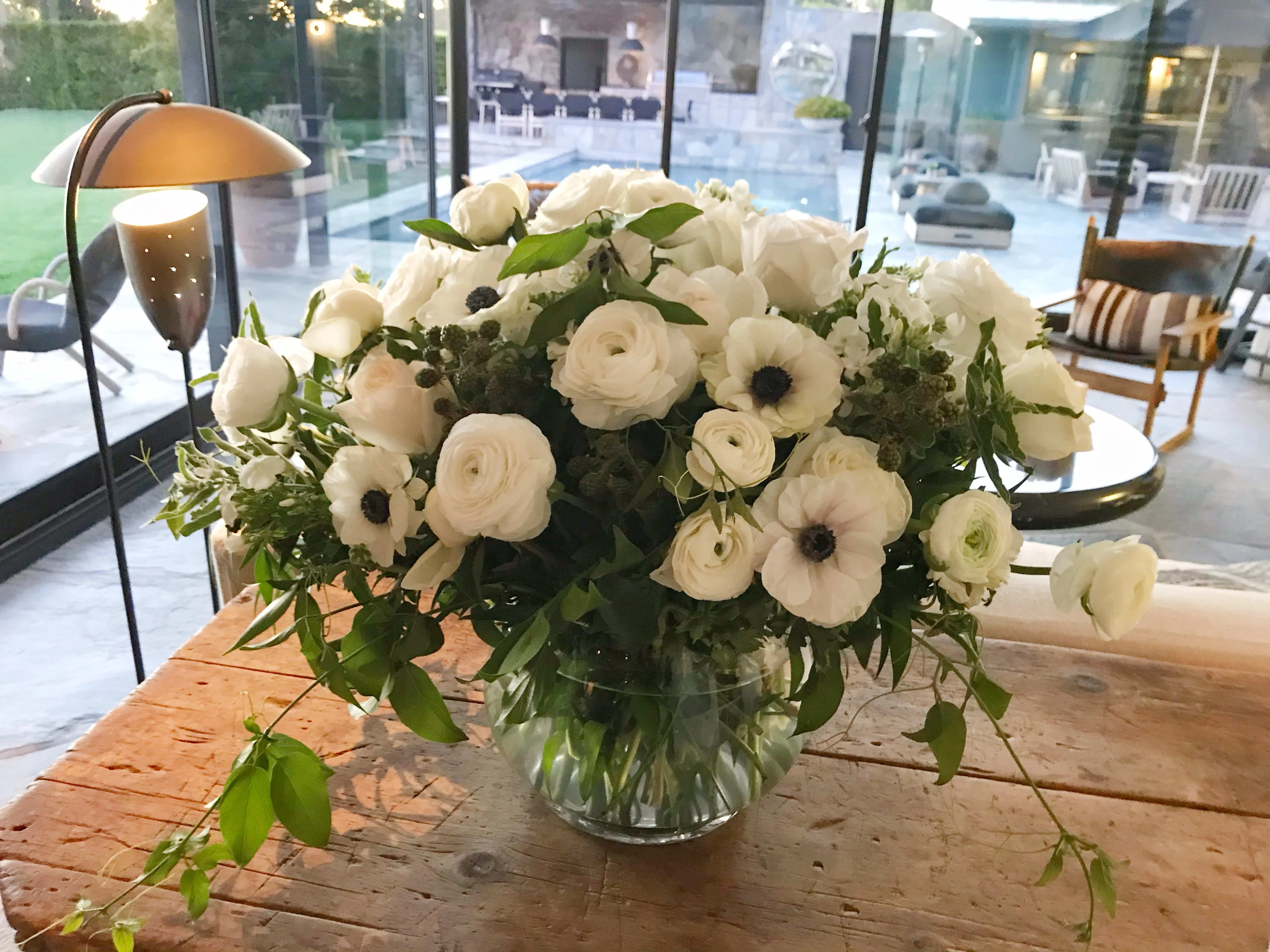 Blanc Blanc - A mixture of the beautiful white blooms.