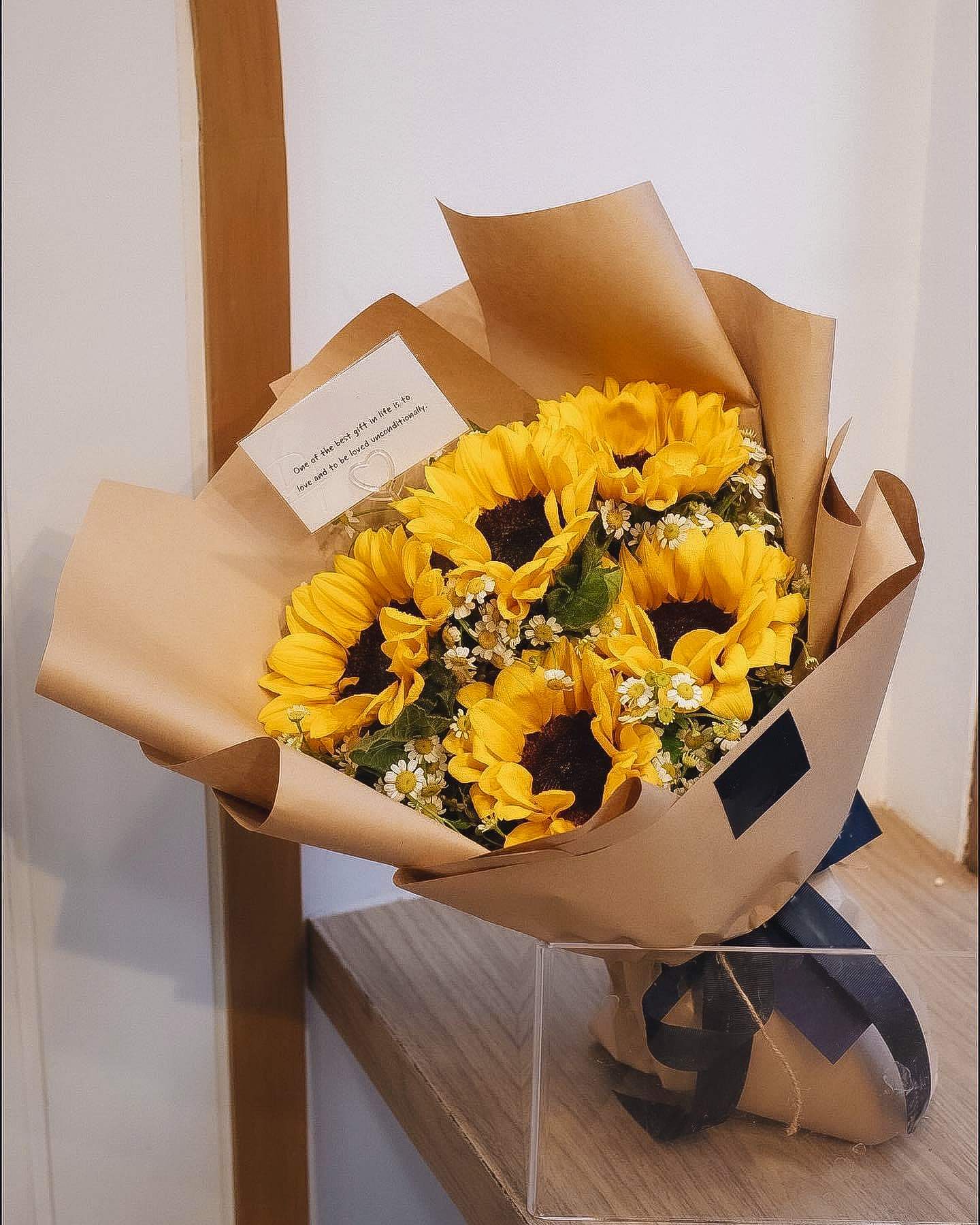 Sunflowers bouquet  - Standard- Your order will be arranged approximately as shown on our website.