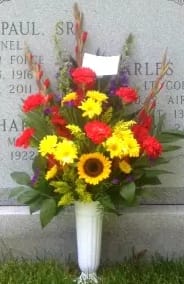 VIBRANT MEMORIES [TT-ANC38] - VIBRANT MEMORIES BY TWIN TOWERS FLORIST      As Shown : TT-ANC38  