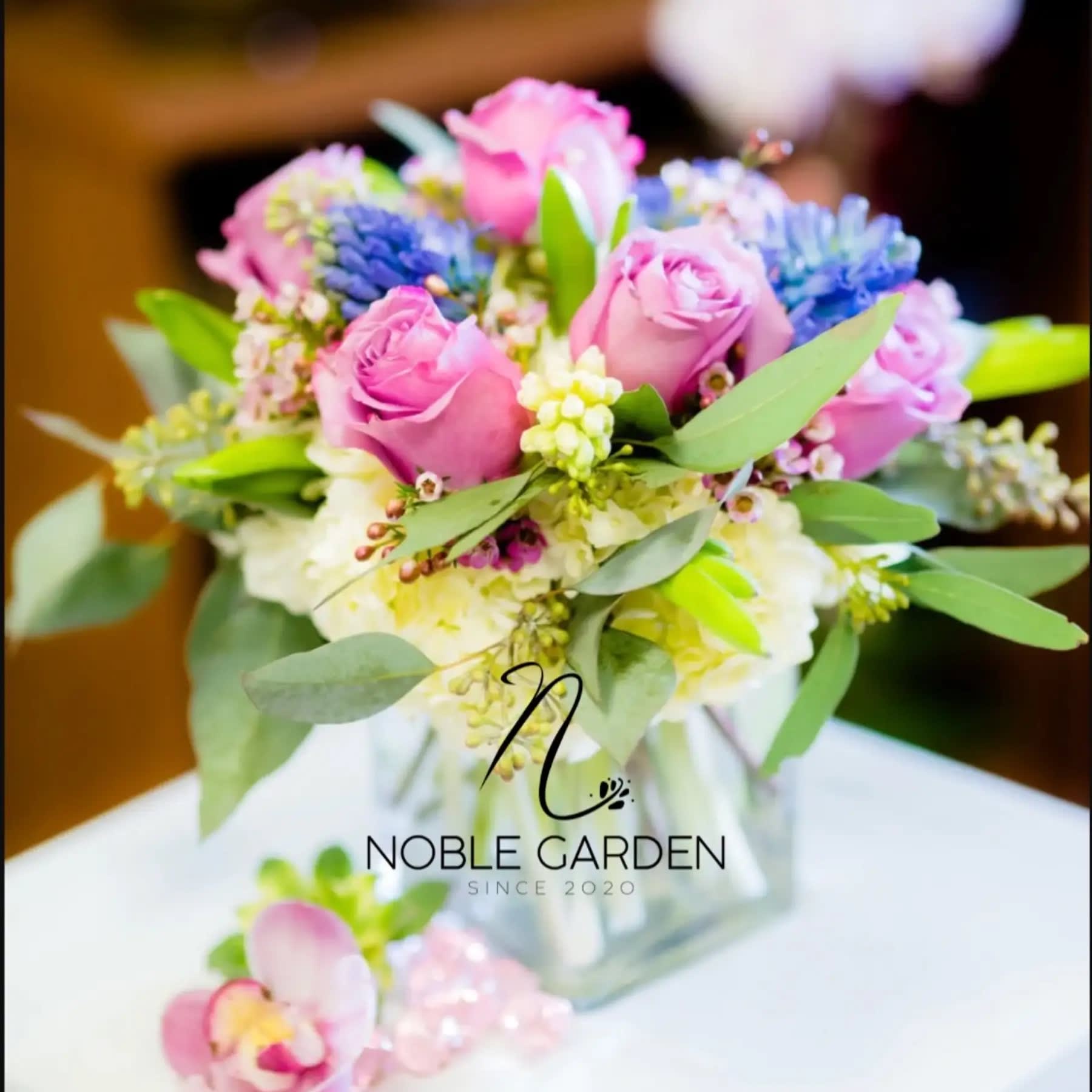 Blue-purple flowers  - Standard- Your order will be arranged approximately as shown on our website. 