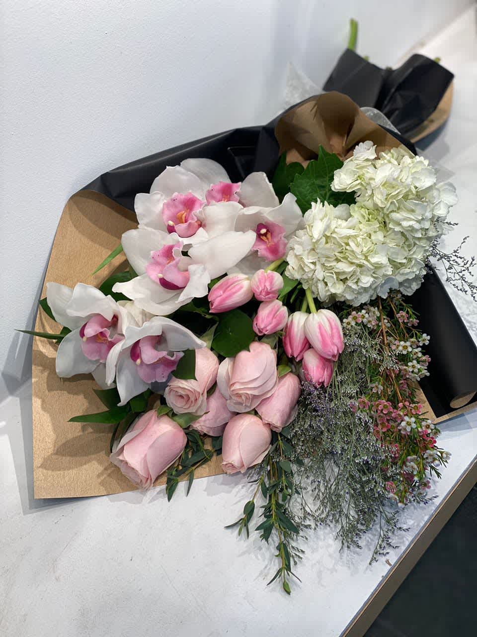 Pink noble bouquet - Standard- Your order will be arranged approximately as shown on our website