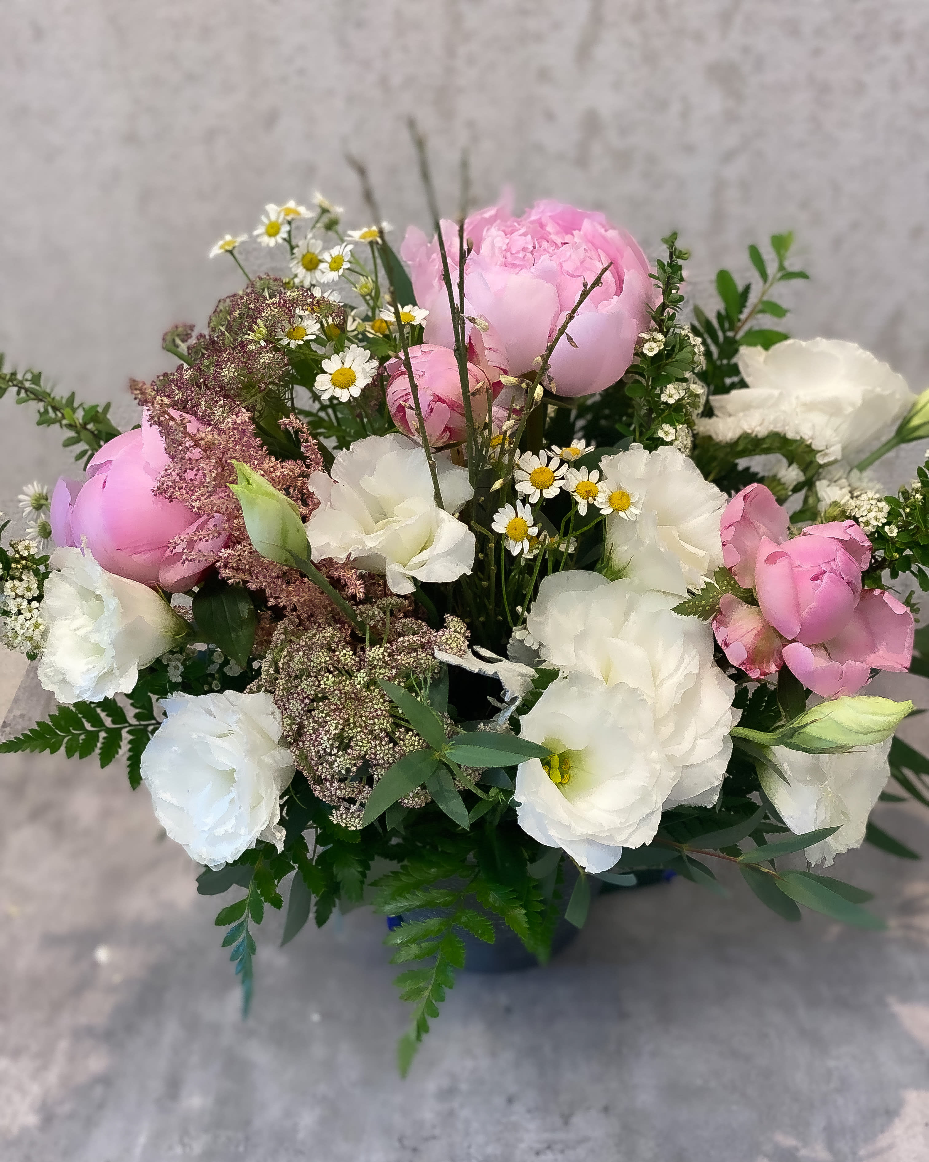Peonies Jardim - Standard - Your order will be arranged approximately as shown on our website   