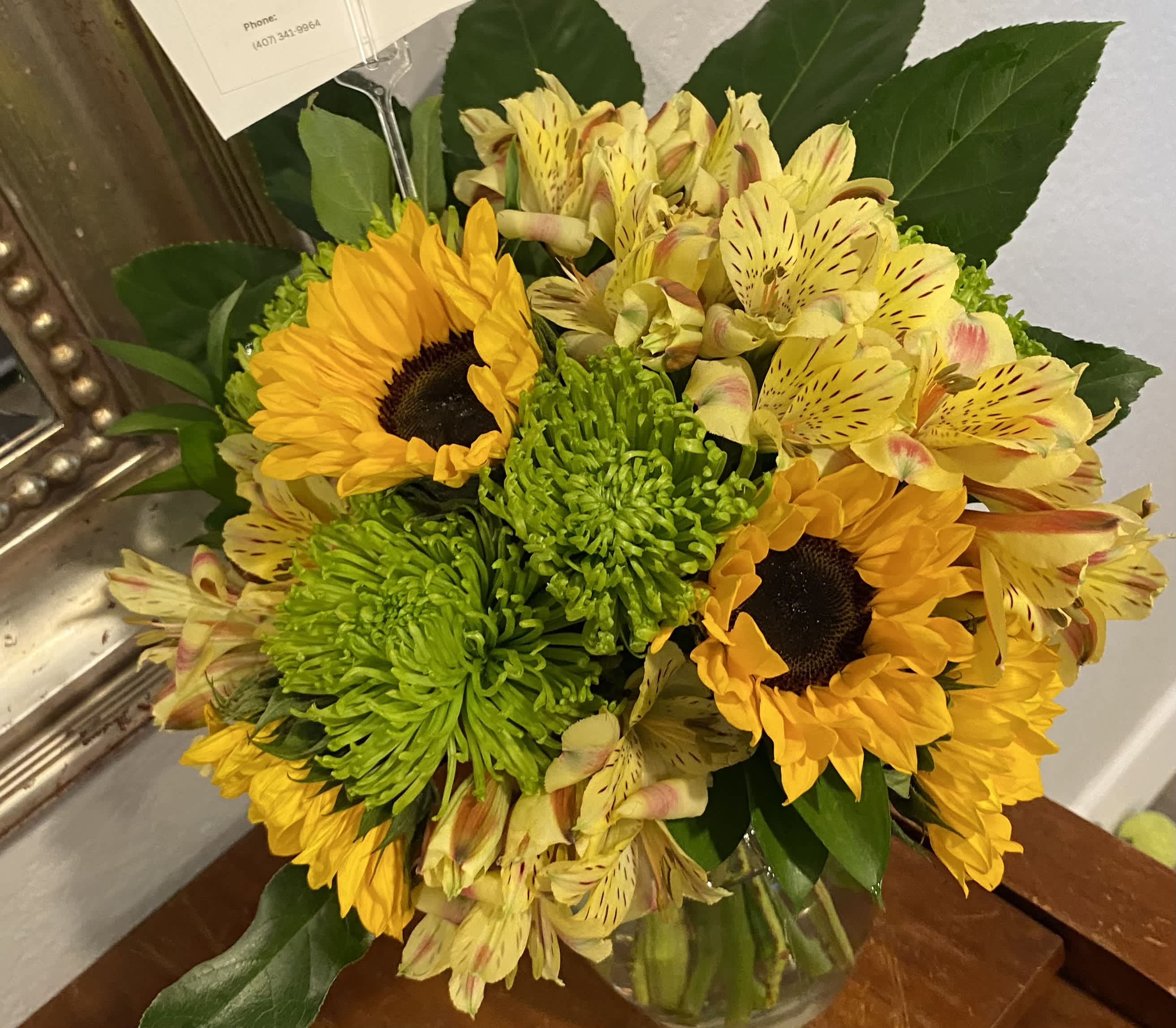 Green and yellow bouquet  - Mixed green and yellow flowers 