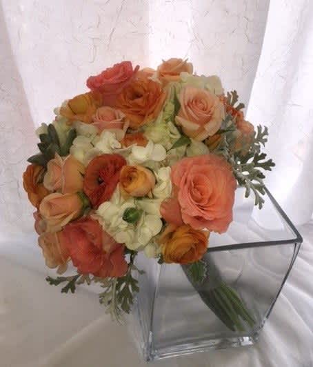 Lush and full bouquet of roses, hydrangea, succulents. Lush and full bouquet of roses, hydrangea, succulents. - Lush and full bouquet of roses, hydrangea, succulents.
