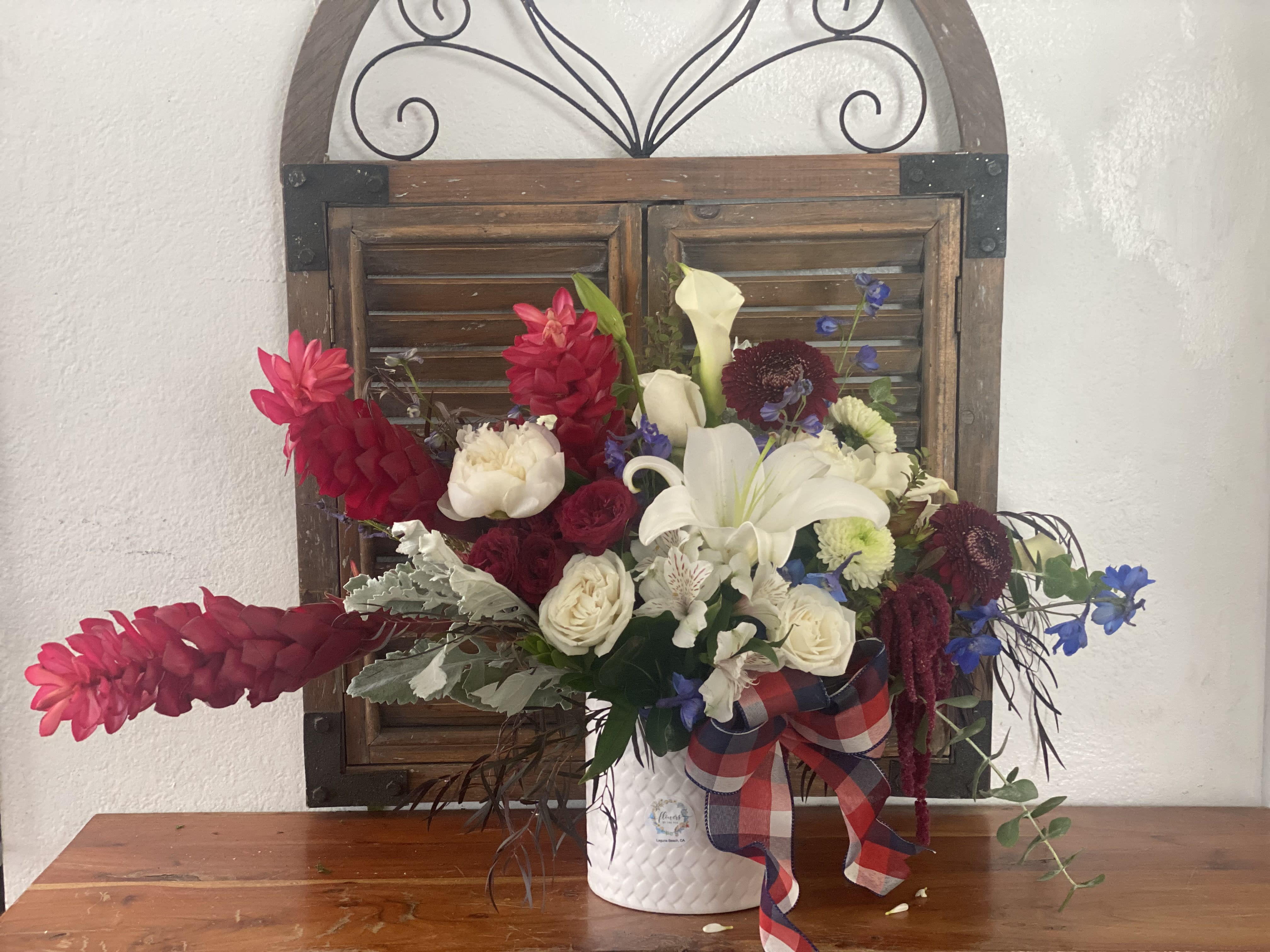 4th Of July  - Nice center piece, patriotic in tropicals flowers.