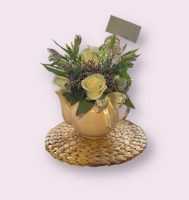 TEAPOT - PINK TEAPOT WITH ROSES, ALSTROMERIAS, LIMONIUM AND EUCALYPTUS
