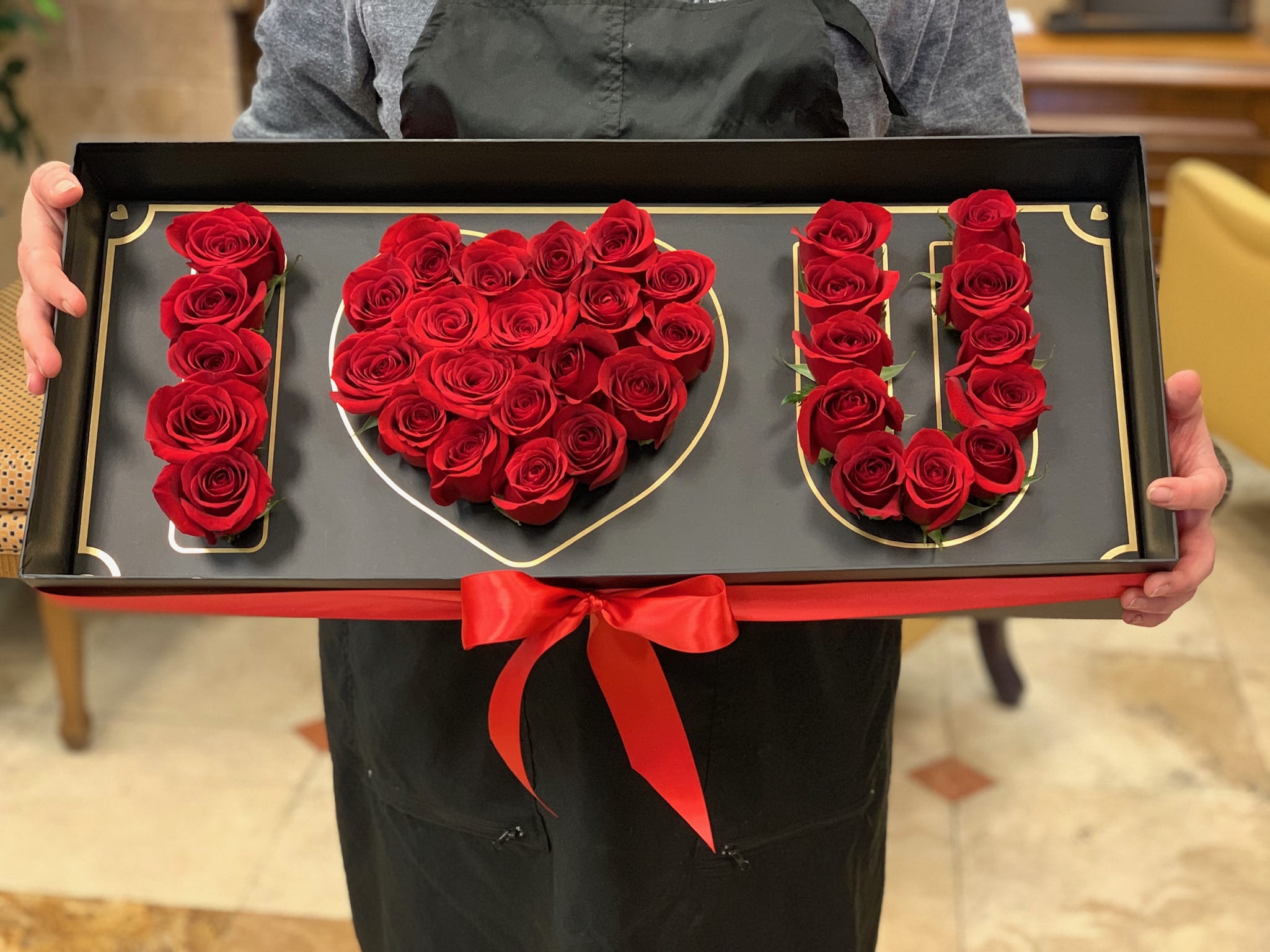 Deep Love Presentation Gift Box with Fresh Roses - Express your love with this beautiful presentation gift box  32-34 Fresh Red Roses.