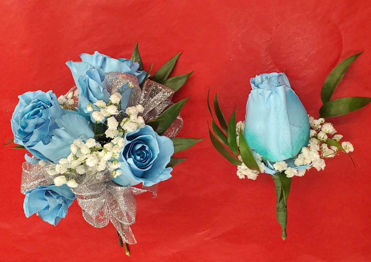 Wrist Corsage baby blue  - A beautiful Wrist corsage accompanied with a boutonniere ideal for Prom, weddings or other celebration. color of flowers and ribbons can be customized