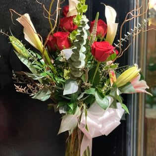 Mix of Love Mix of Love - Caly Lilies with Roses