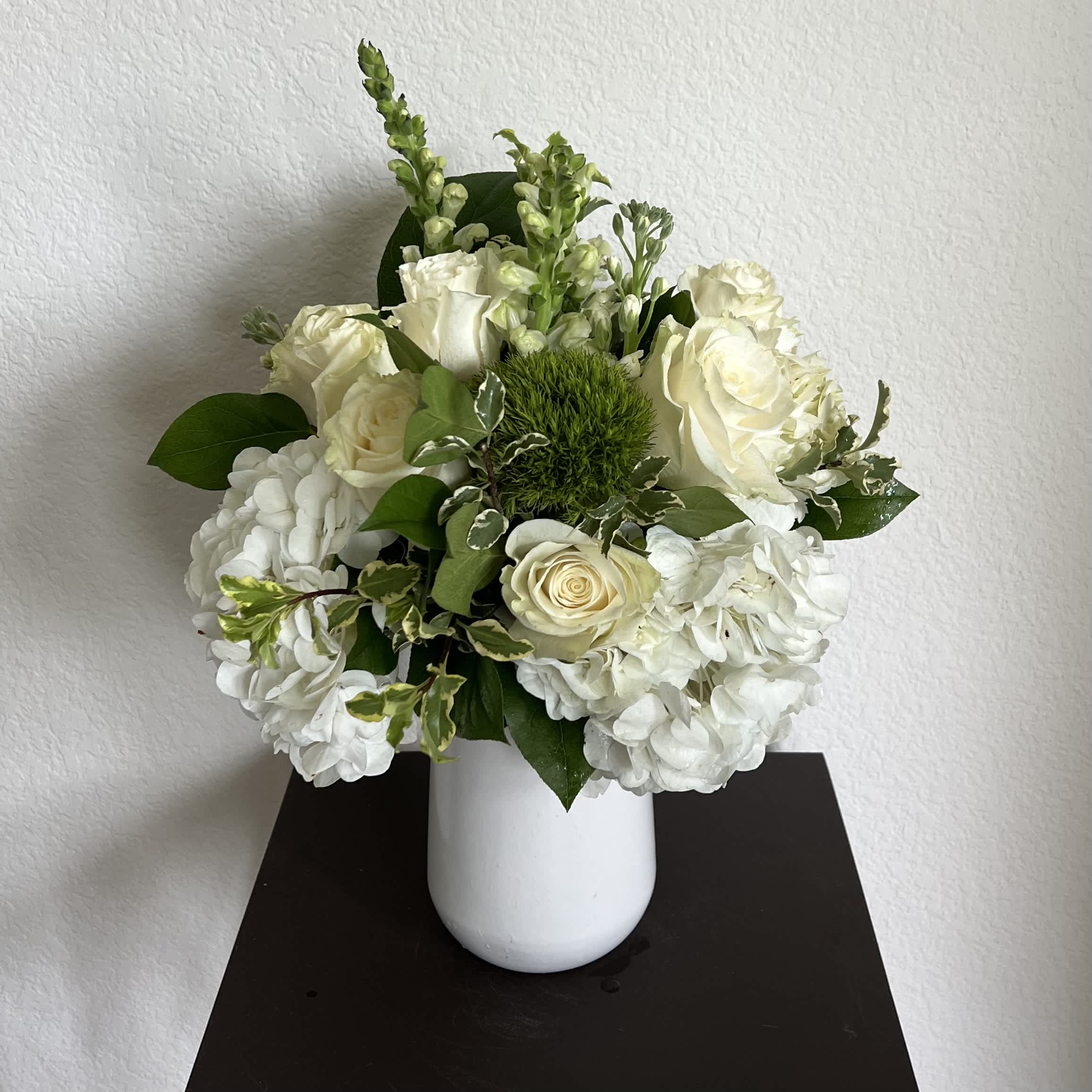WHITE ROSES by Santa Clarita Flower Shop by The Olive Bloom