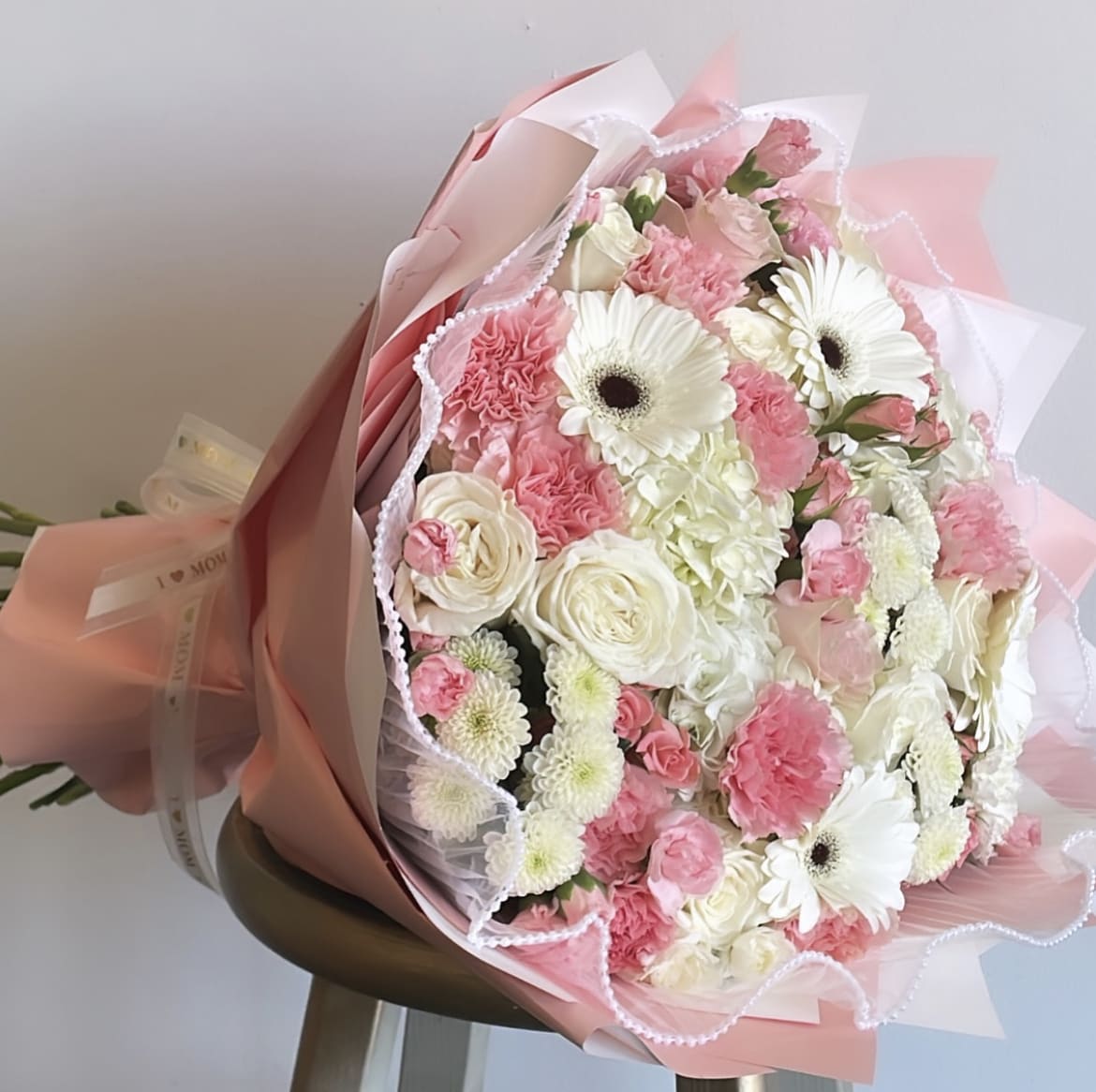 Pink and White PREMIUM bouquet - mixed pink and white blooms