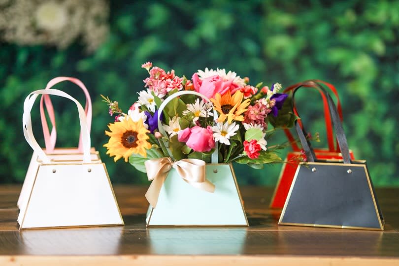 Handbag bouquet hotsell