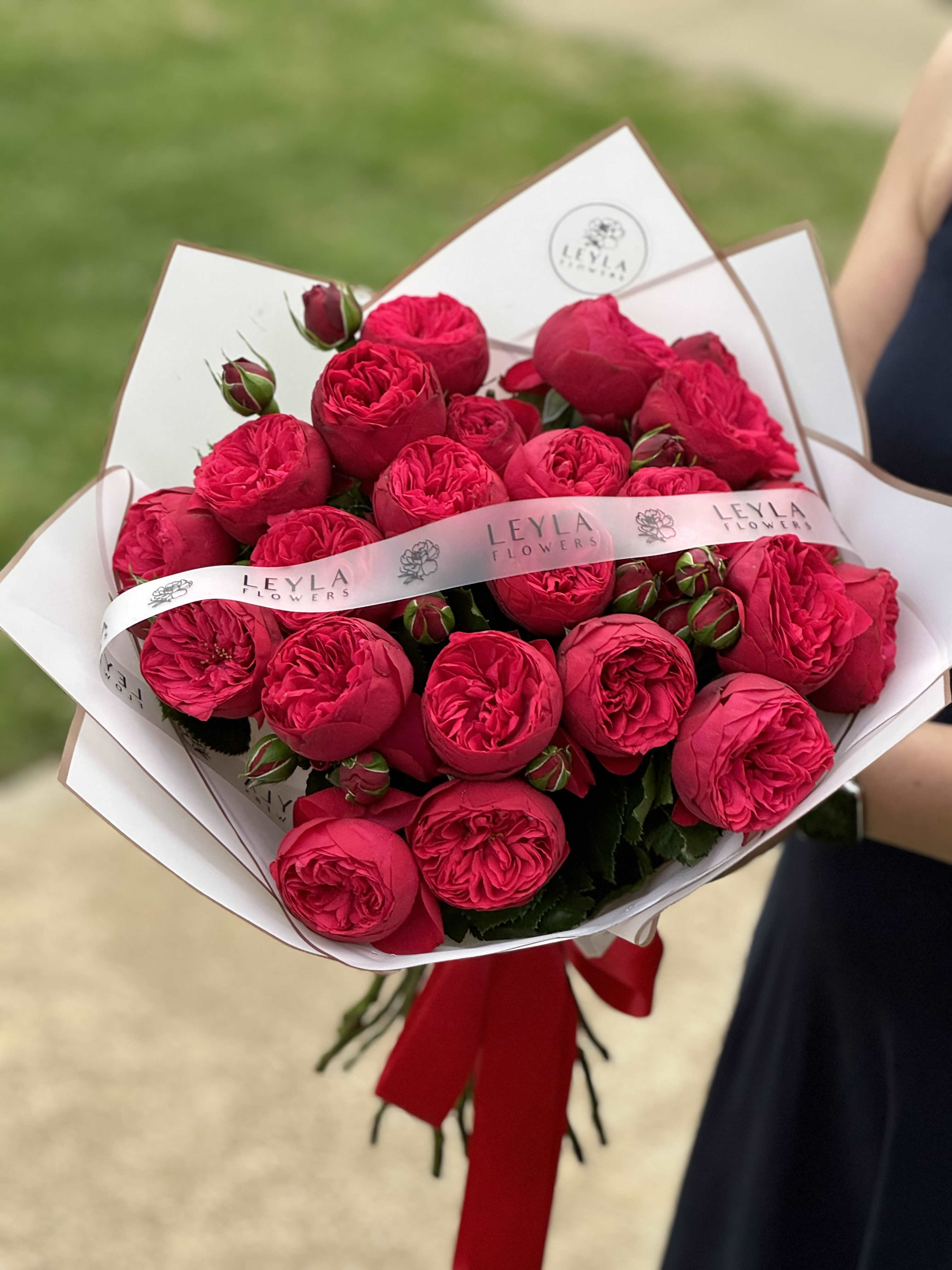 Mono Roses #40 Mono Roses #40 - Amazing flowers for all occasion