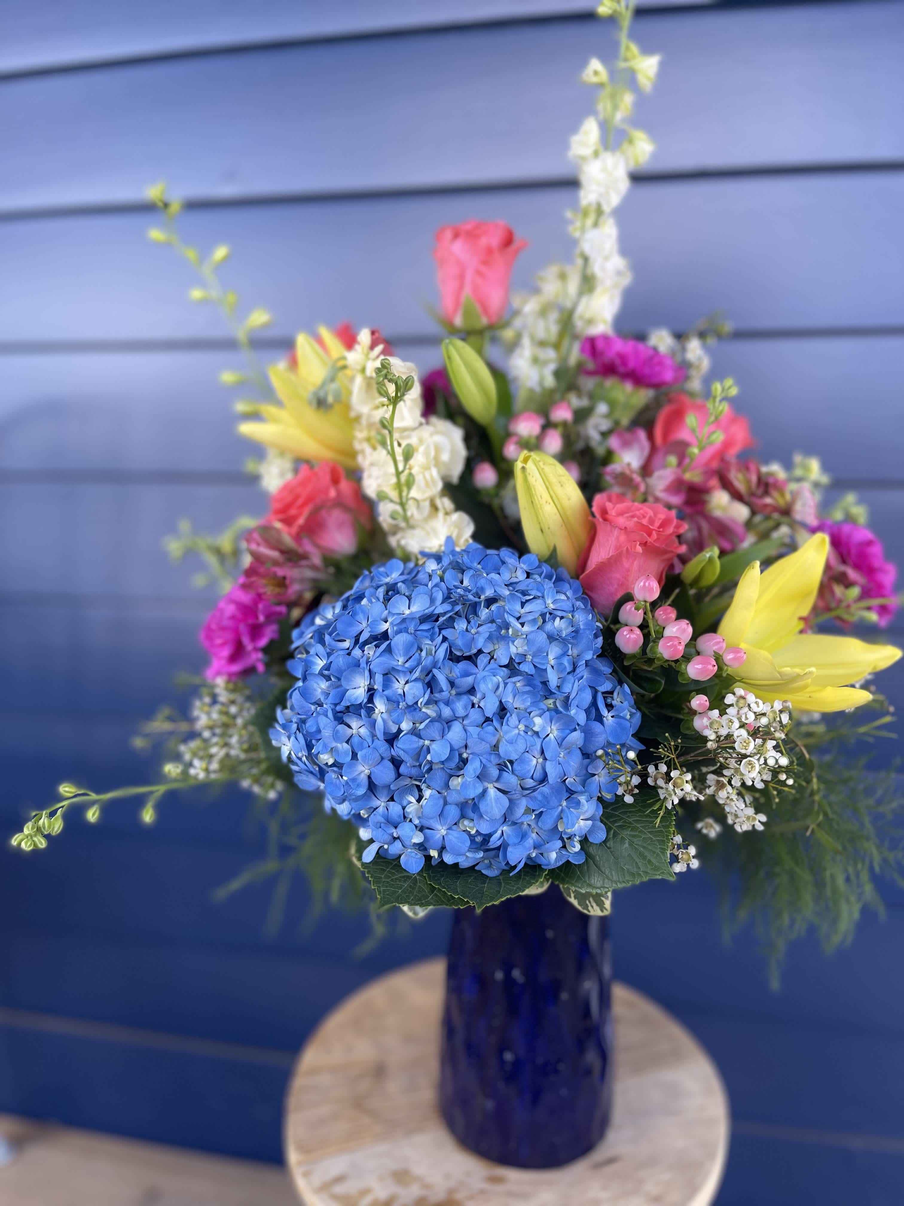 Overachiever! Overachiever! - Bold and beautiful, tall and elegant