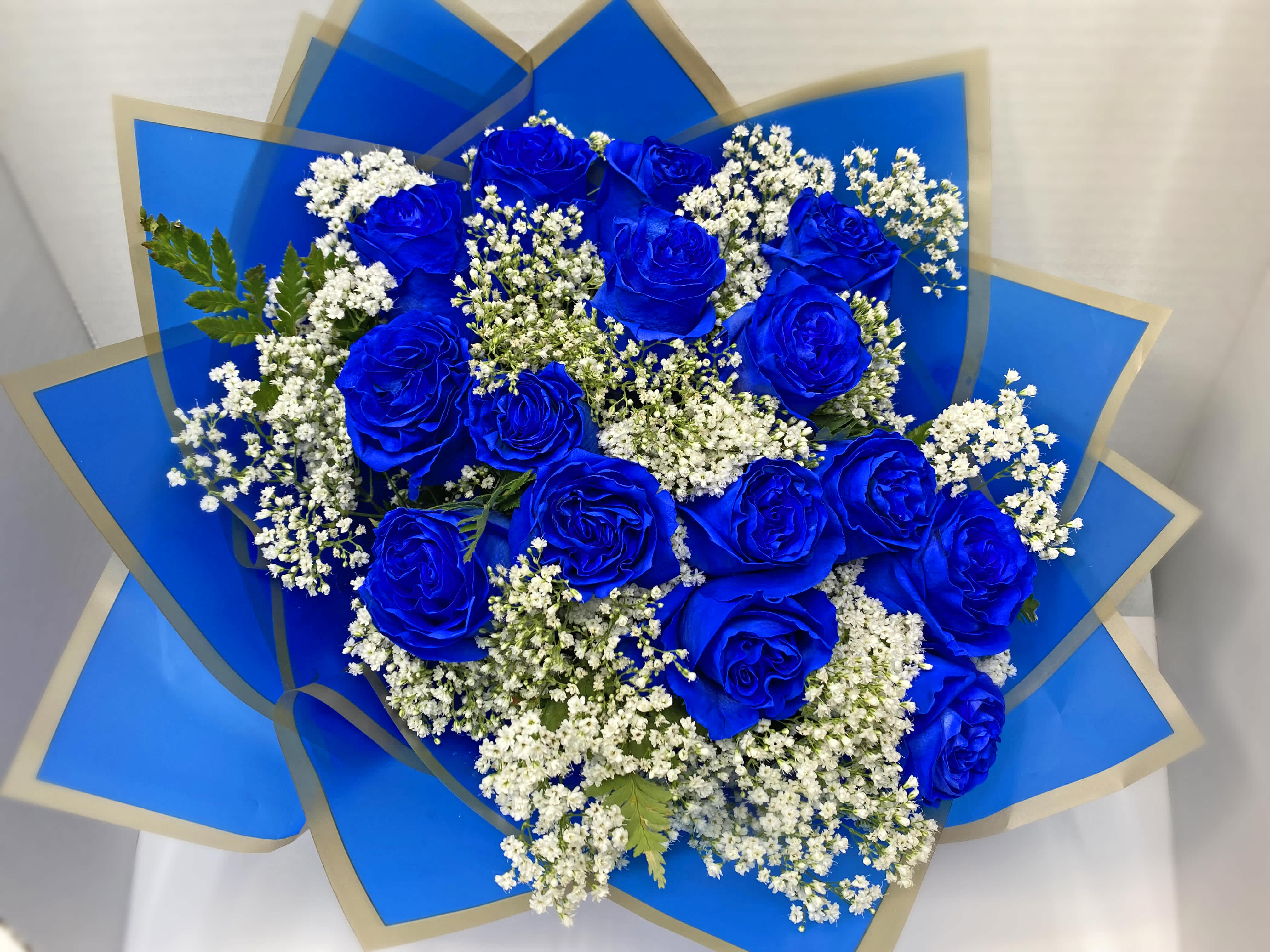 15  Blue Roses Bouquet - Bouquet of Blue Roses – Beautiful and Exotic Buchon    Deluxe: 20  Roses Premium:25   Roses