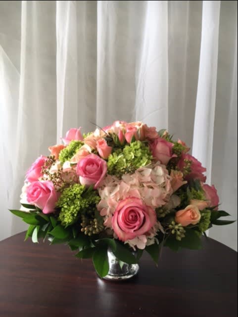 Garden of Spring Flowers Centerpiece - This stunning, elegant, and grand centerpiece is a must have for this Spring season! Great for Easter, Birthdays, Parties, or just to fill your (or a loved ones) home with the beauty and sights of Spring! Great for any occasion, including the upcoming Mother's Day Holiday! Sure to make everyone smile, feel warmth, and liven up their homes!