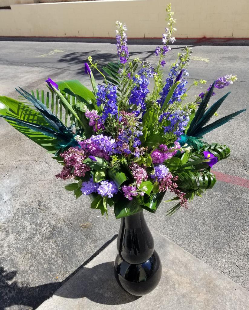 Blueberry Dreams Blueberry Dreams - Your special event will be transformed in an amazing occasion with the most beautiful flowers from Sun City Summerlin Florist in Las Vegas.