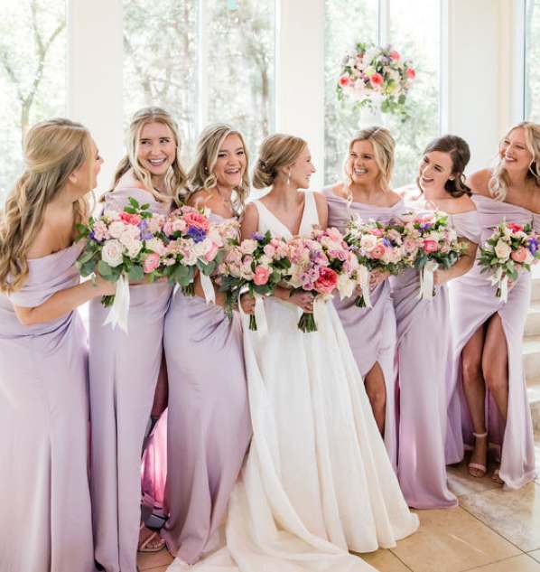 1 bridal bouquet and 6 bridesmaids 1 bridal bouquet and 6 bridesmaids - 1 bridal bouquet and 6 bridesmaids Minimum order one week before your wedding