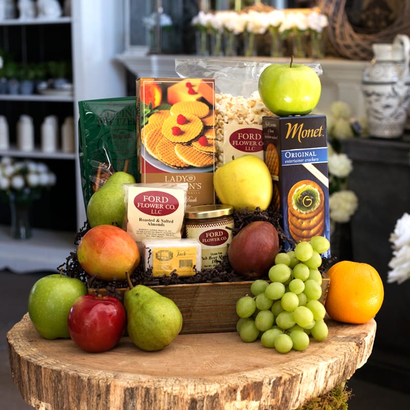 Fruit and Snack Basket Fruit and Snack Basket - 24 HOURS NOTICE NEEDED!! A mix of fresh fruit and gourmet snack items 24 HOUR NOTICE NEEDED