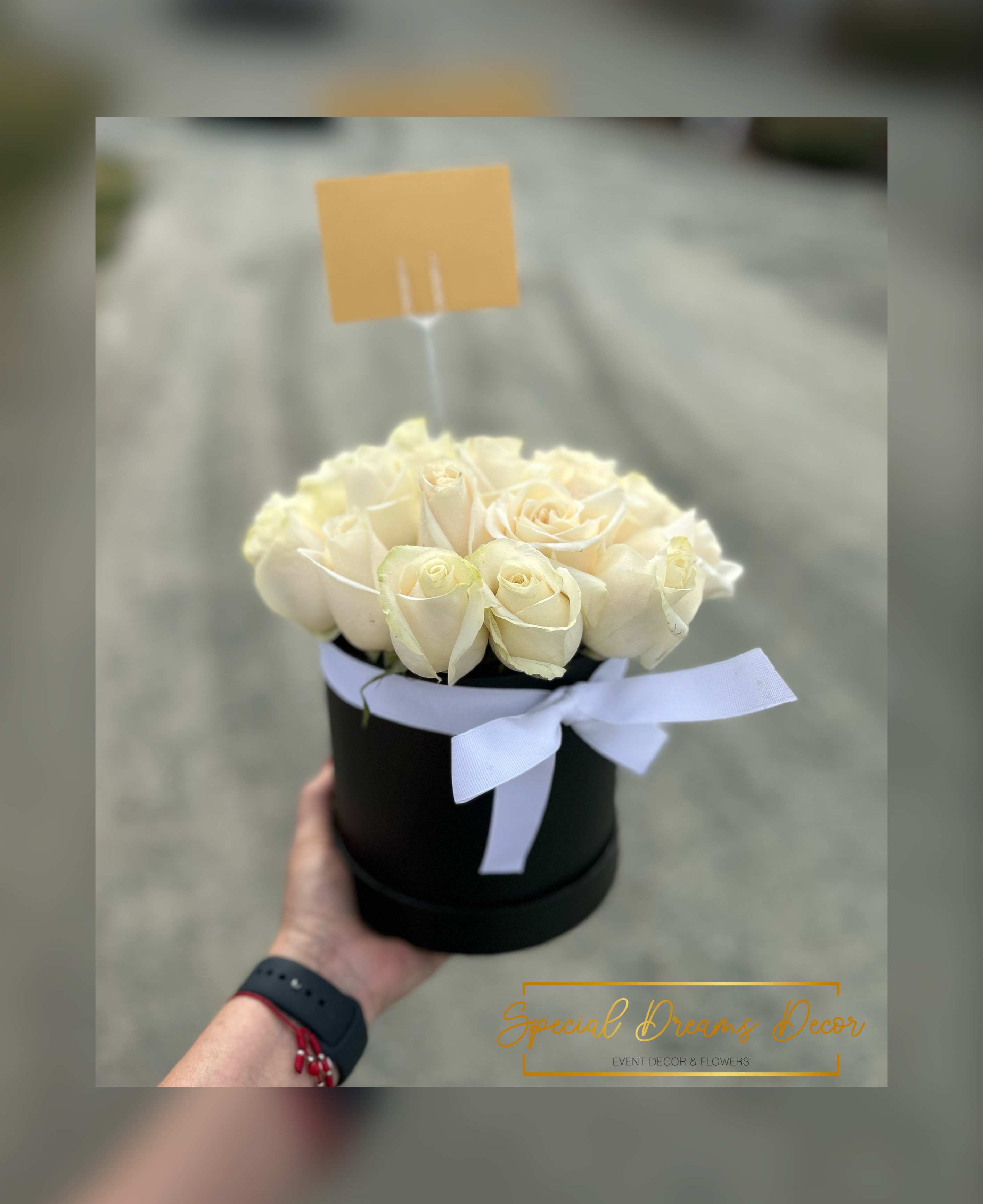 Cylinder for him - Short black cylinder with roses