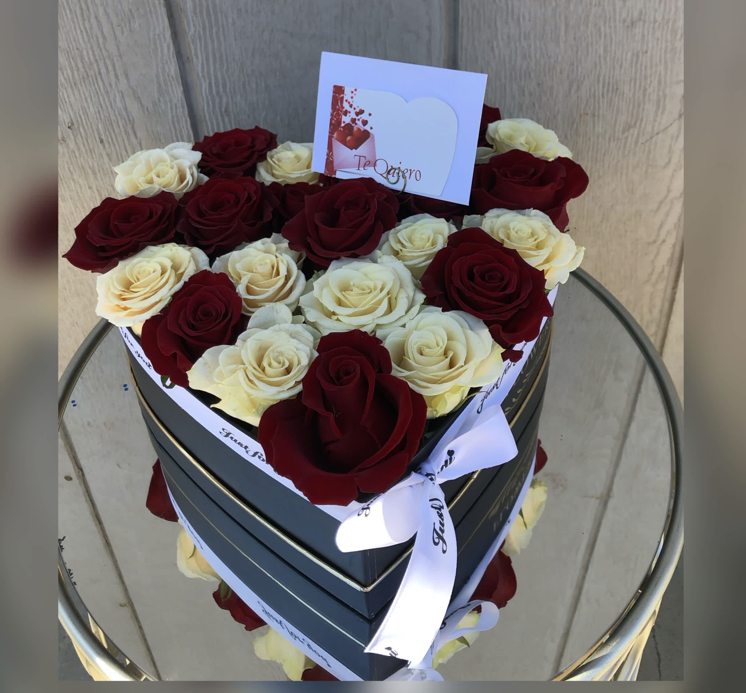 Red and white heart box - Black heart box mix red and white 
