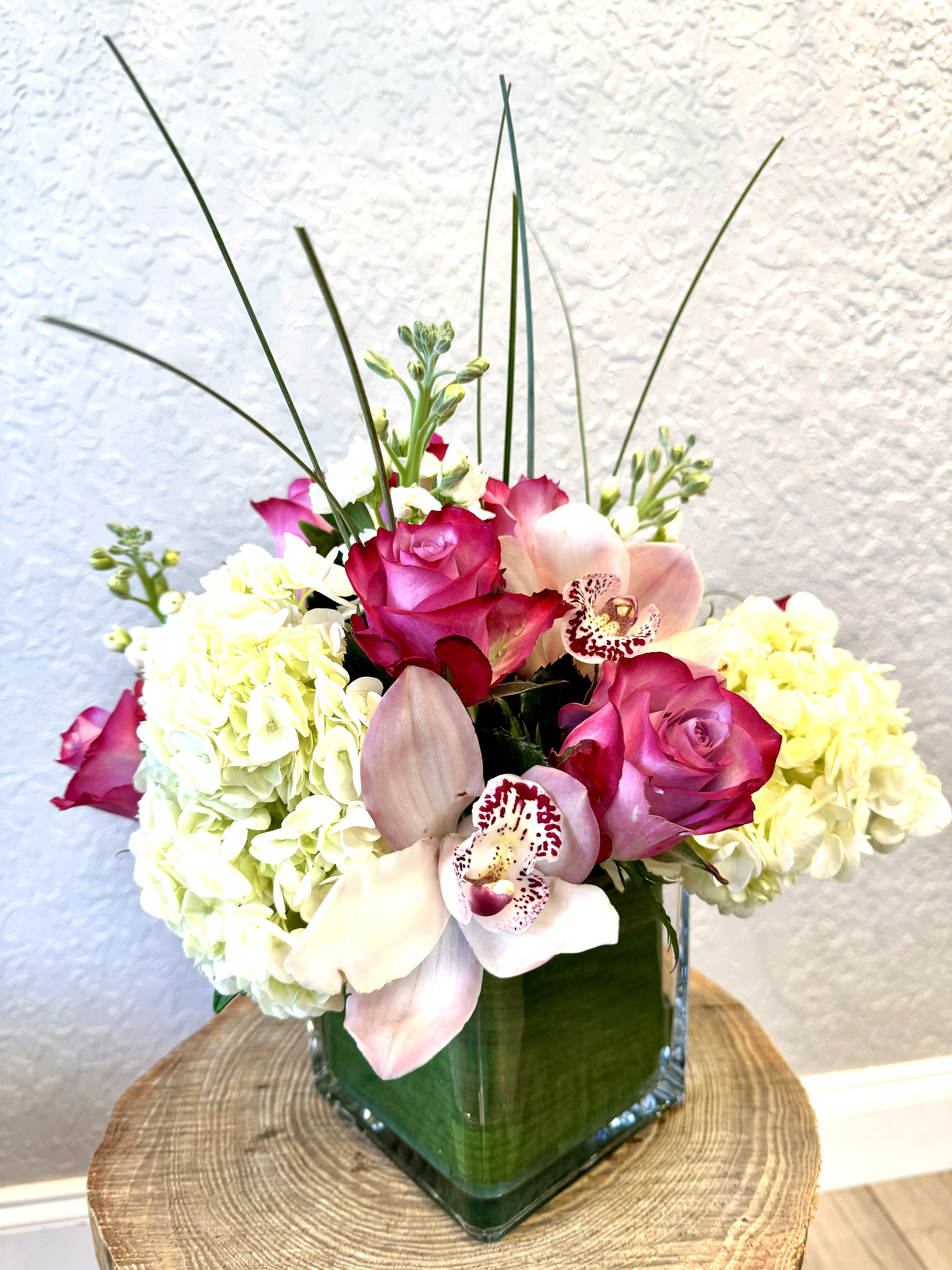 Beauty First Sight - Beautiful bouquet that will make you fall in love. Around 12&quot; H