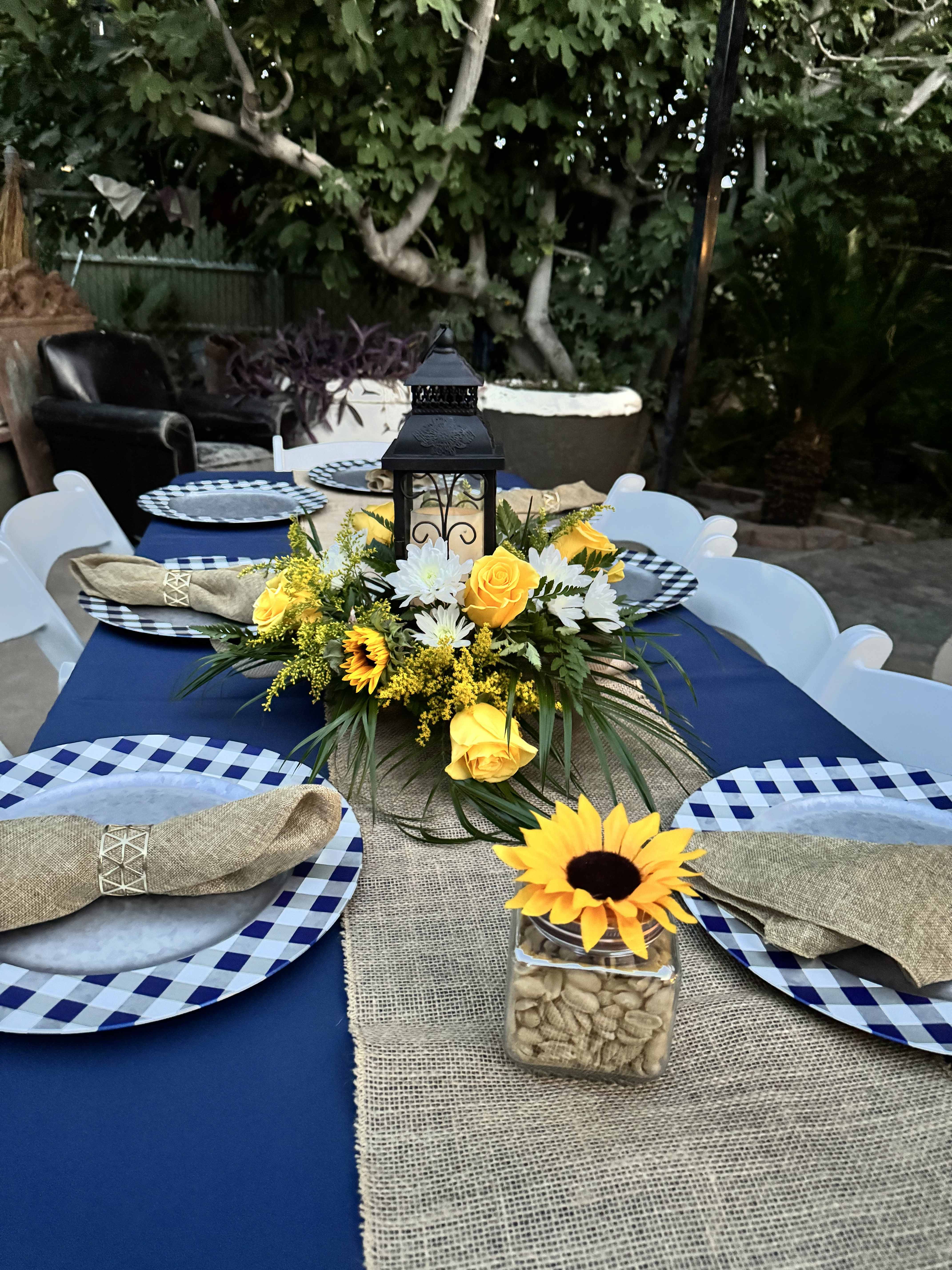 sunflowers Centerpiece sunflowers Centerpiece - centerpiece with lamp