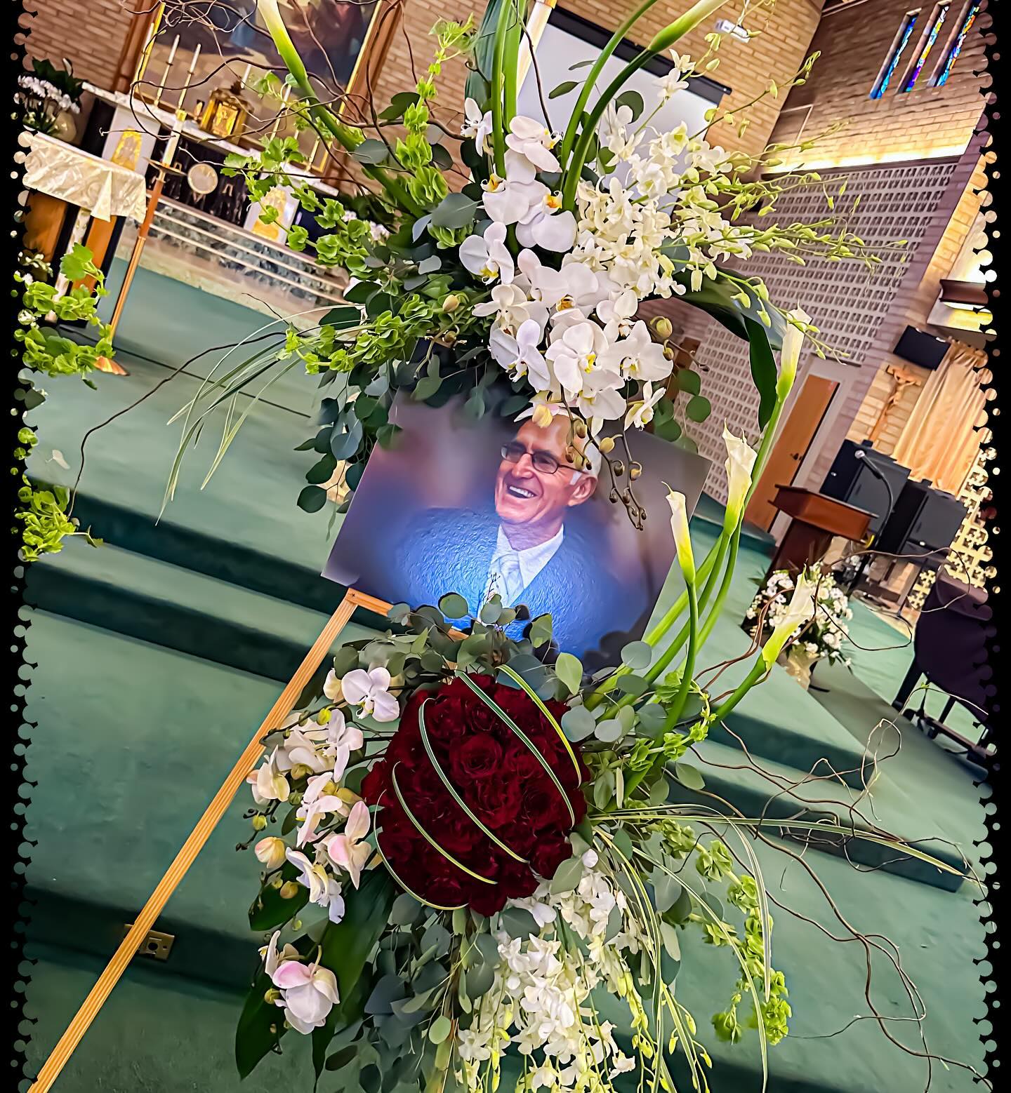 Sympathy Picture Spray (Customized with Designer Flowers) Sympathy Picture Spray (Customized with Designer Flowers) - Customized