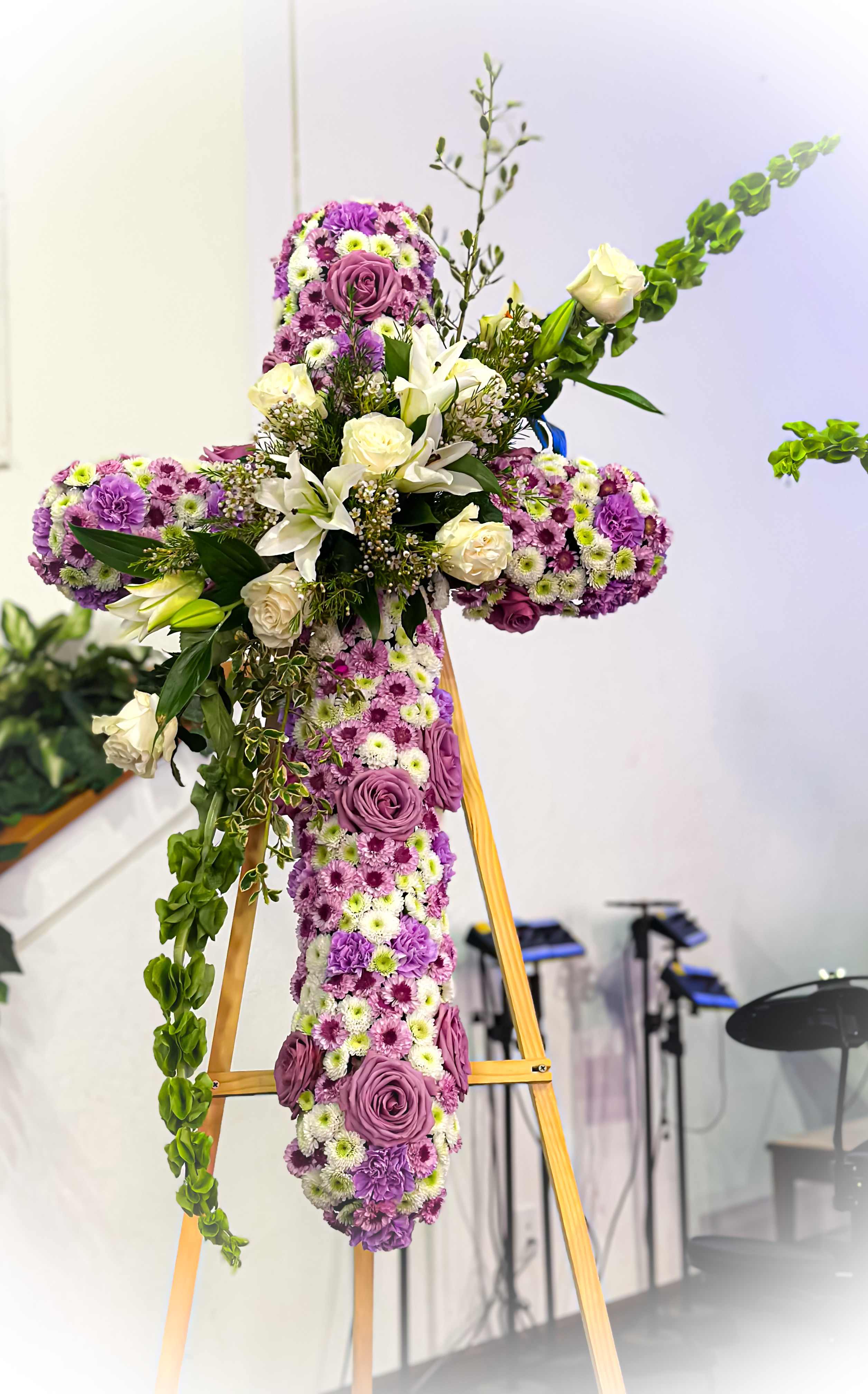 Cross Sympathy Spray ( All Purple) Cross Sympathy Spray ( All Purple) - Customized