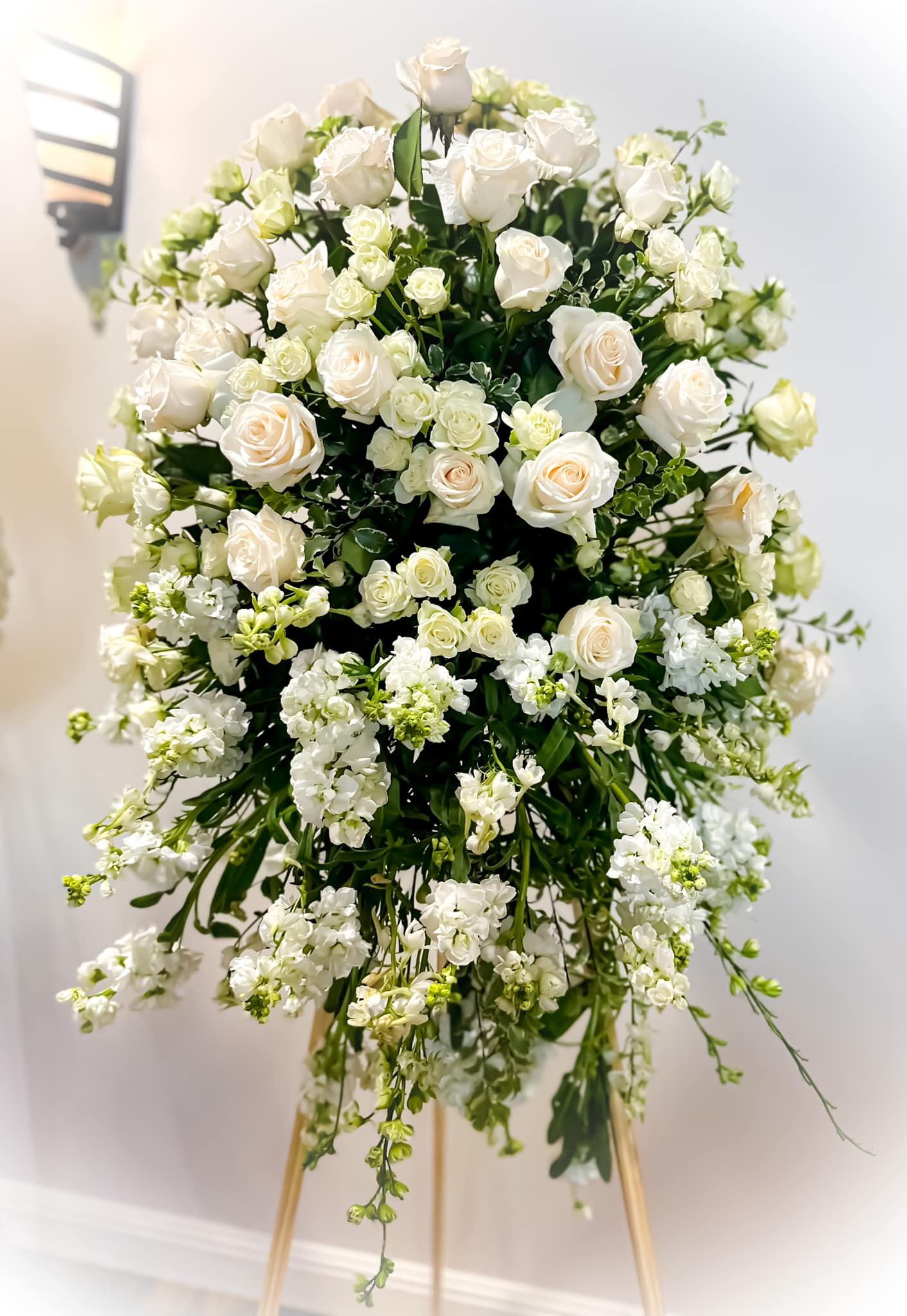 Sympathy Spray (peaceful White) - Customized