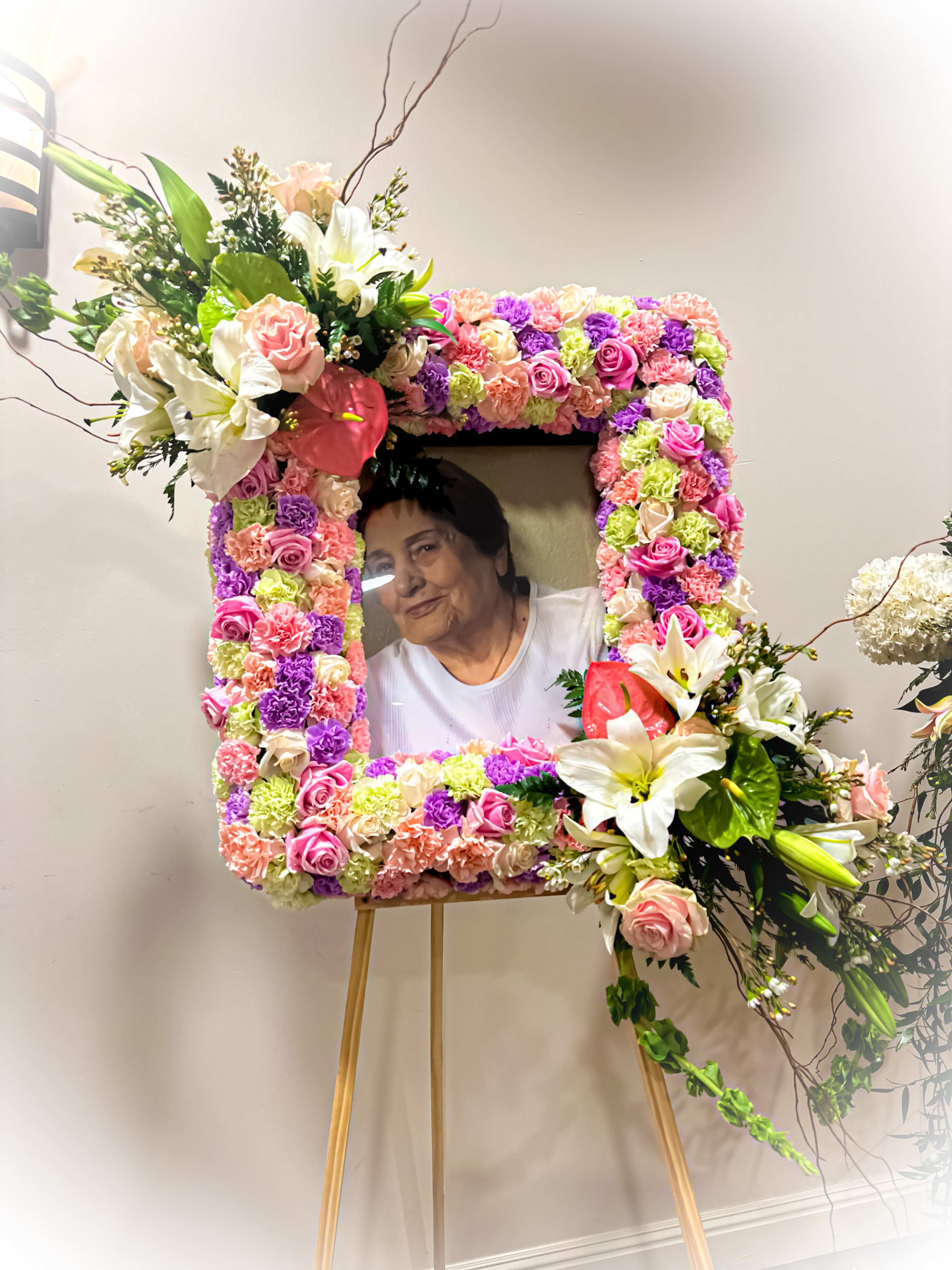 Sympathy Picture Spray (Colorful and Bright) Sympathy Picture Spray (Colorful and Bright) - Customized