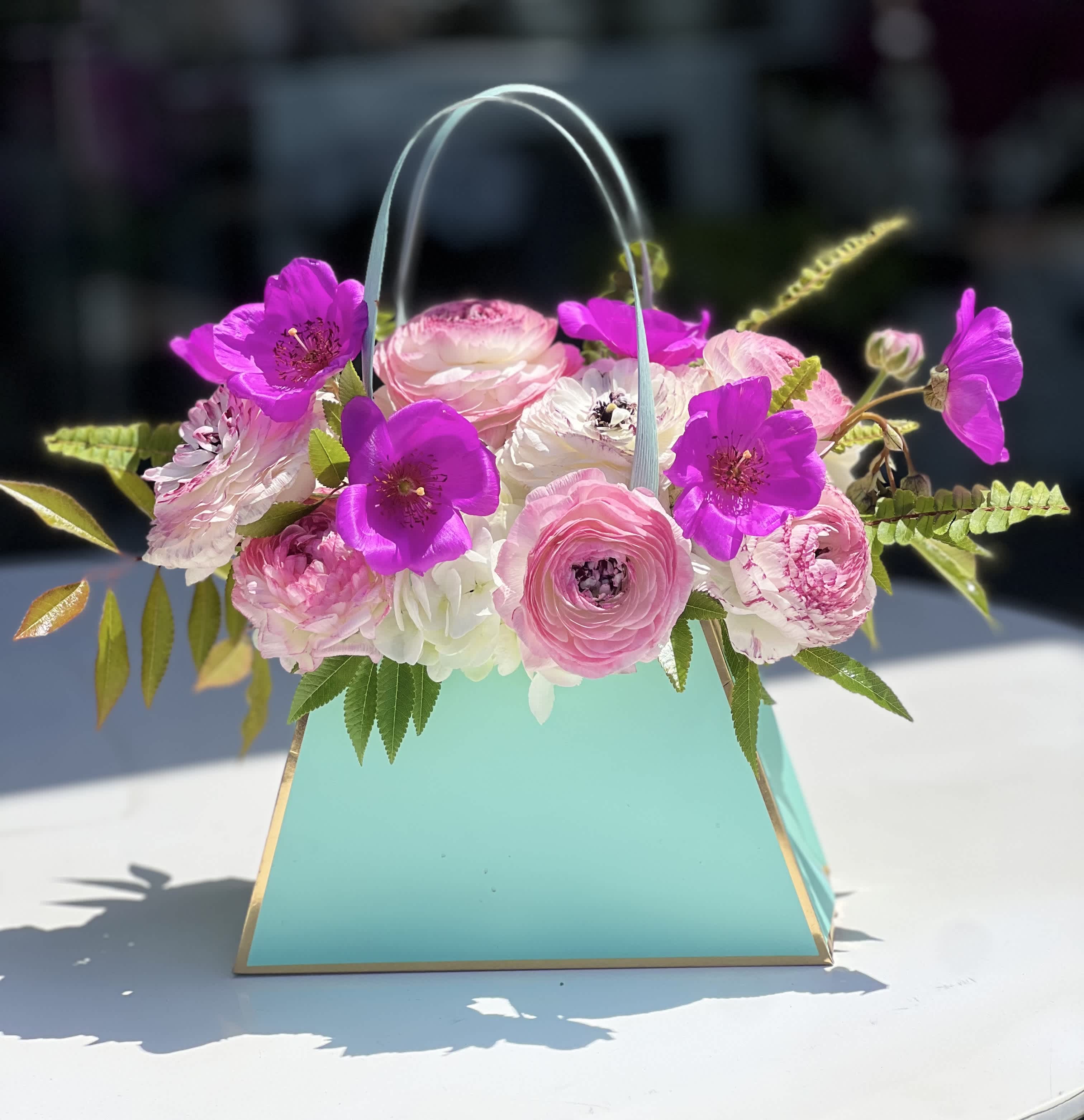 Purse Bouquet Purse Also Available in White Yellow Orange Pink and Red
