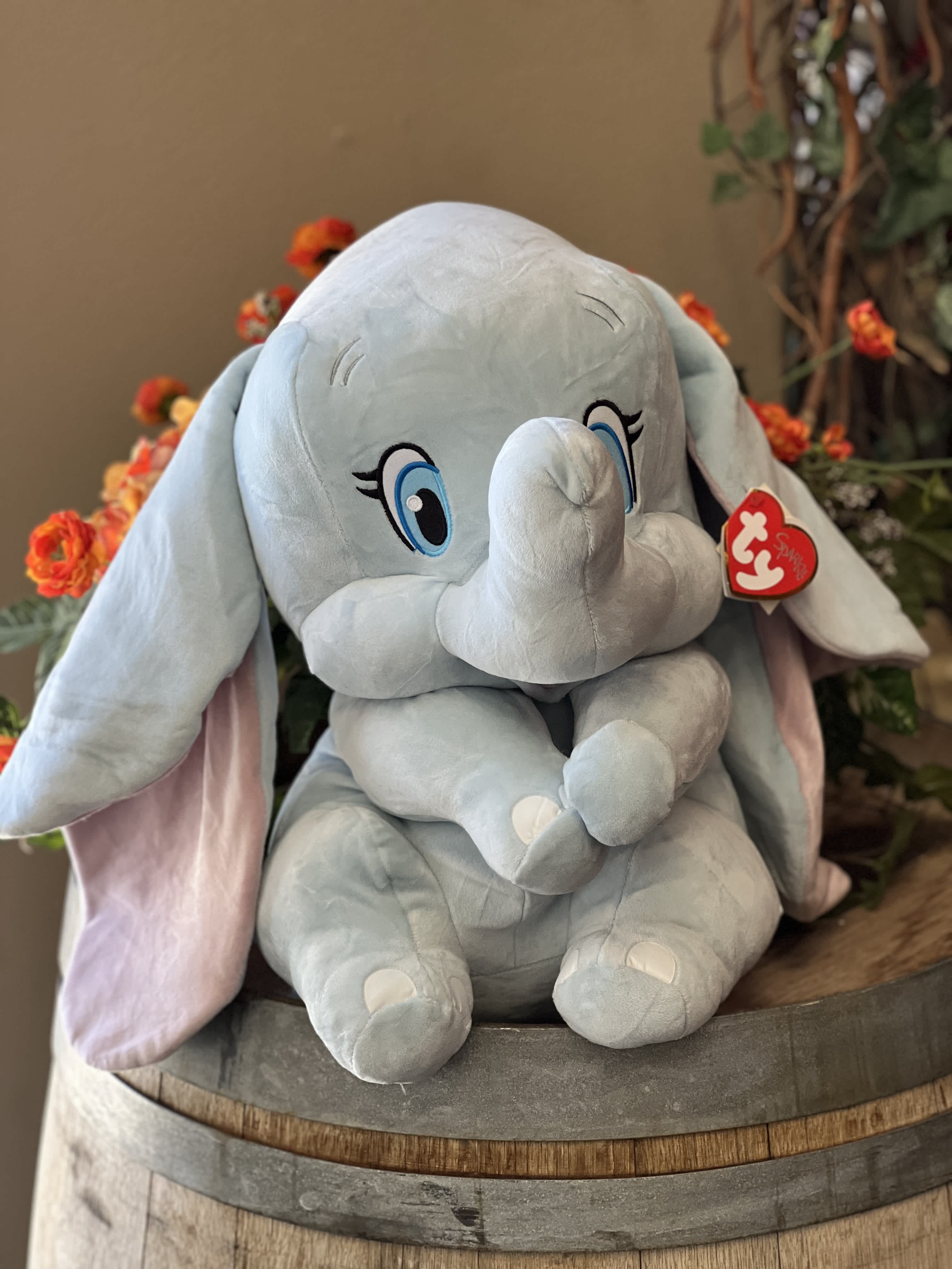 JUMBO - Dumbo - TY JUMBO - Dumbo - TY - Disney's Dumbo is ready to fly his way into your home! This adorable plush elephant has the cutest ears that stretch from his trunk to his tail. Made in a fabric so smooth and soft, you won't want to put him down!