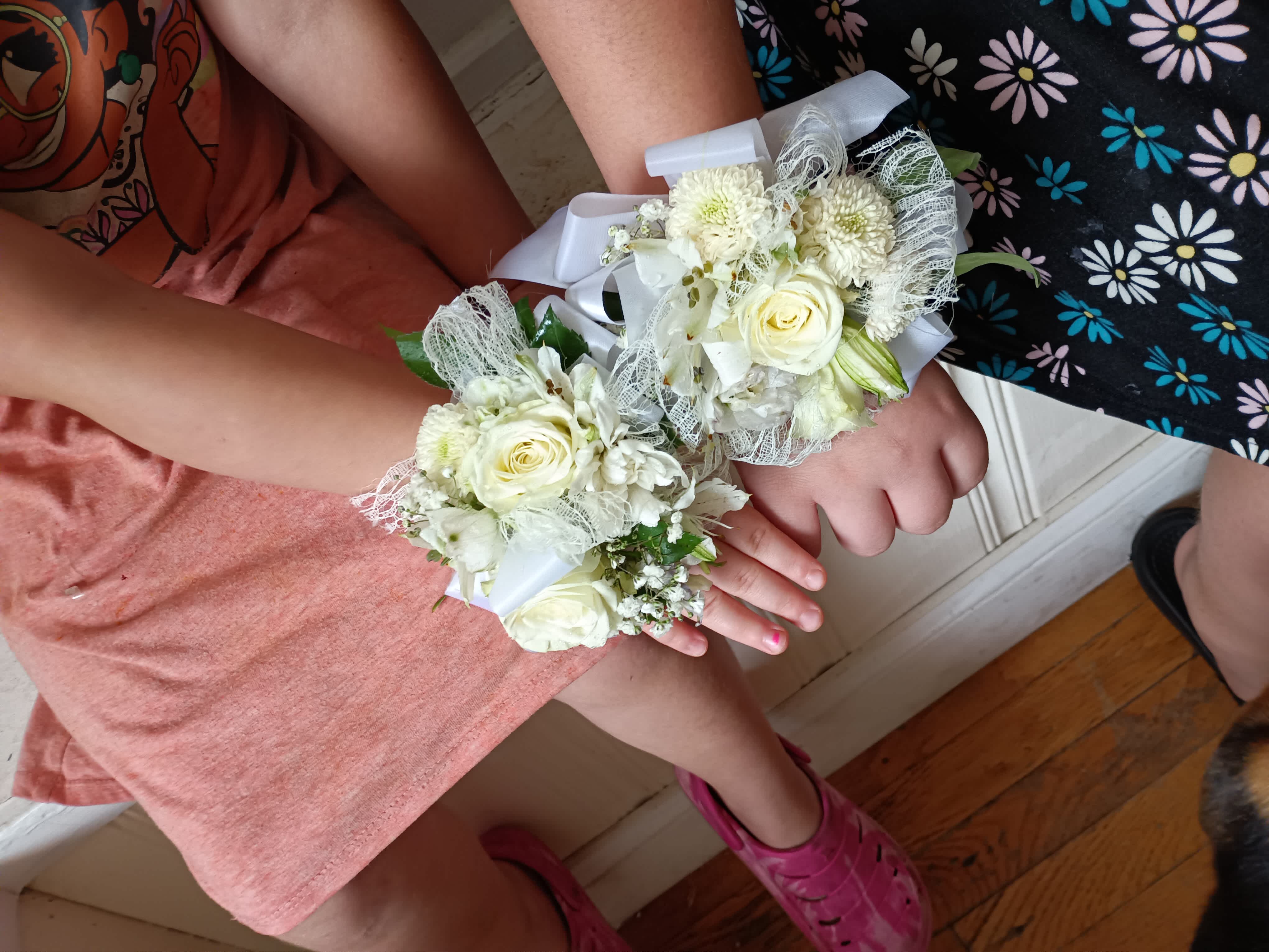 Lindsey wedding corsage - White flowers on a lase and white ribbon 