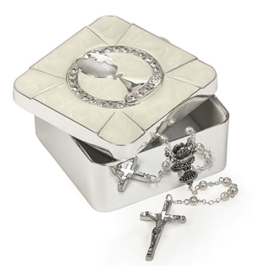 RELIGIOUS GIFTS- FIRST HOLY COMMUNION- 1.5"H COMMUNION BOX CAROLINE COLLECTION RELIGIOUS GIFTS- FIRST HOLY COMMUNION- 1.5"H COMMUNION BOX CAROLINE COLLECTION - Theme CC SACRAMENTS Division GIFTWARE Materials ZINC ALLOY - LEAD FREE Dimensions 2"H