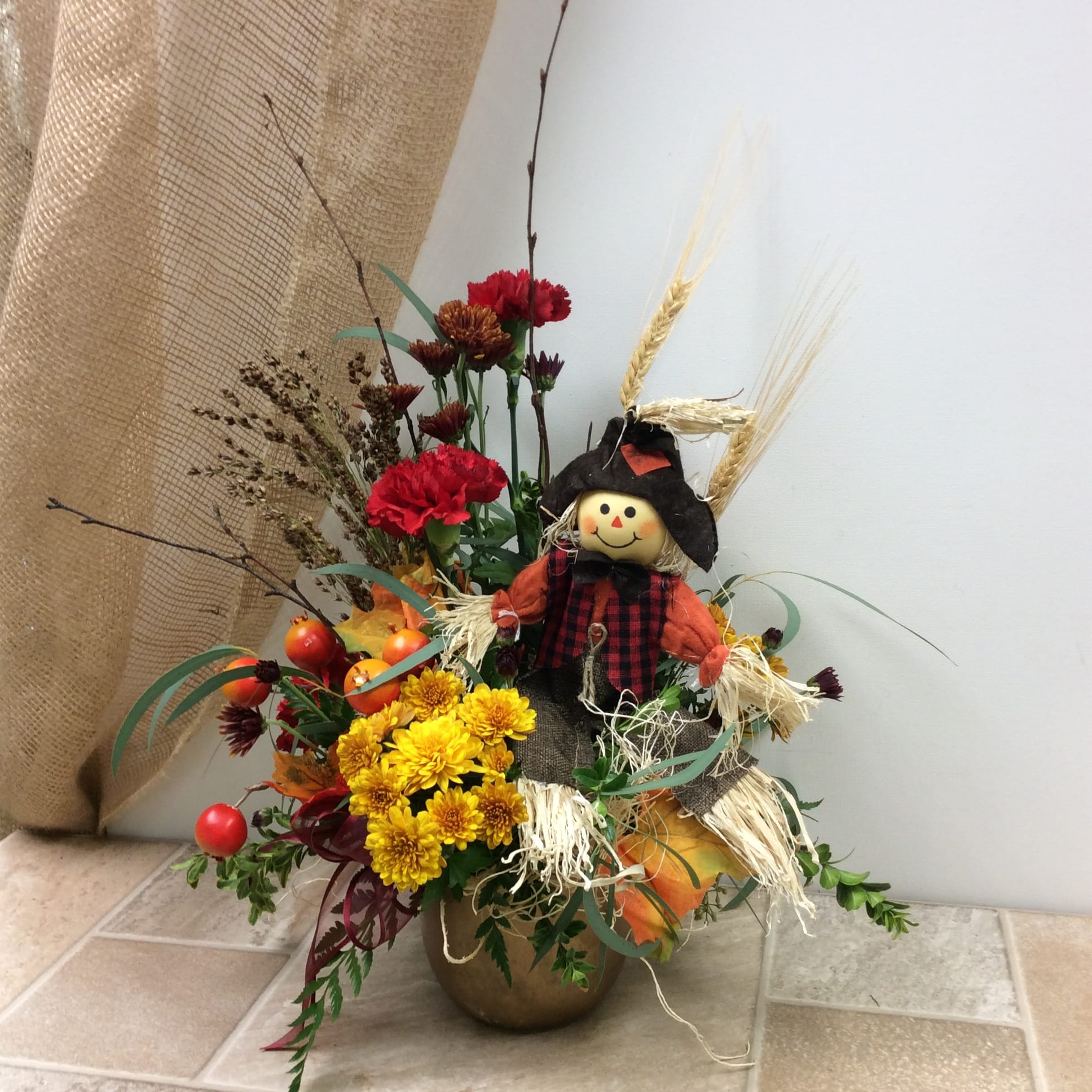 Freddy in La Crosse, WI Cottage Garden Floral